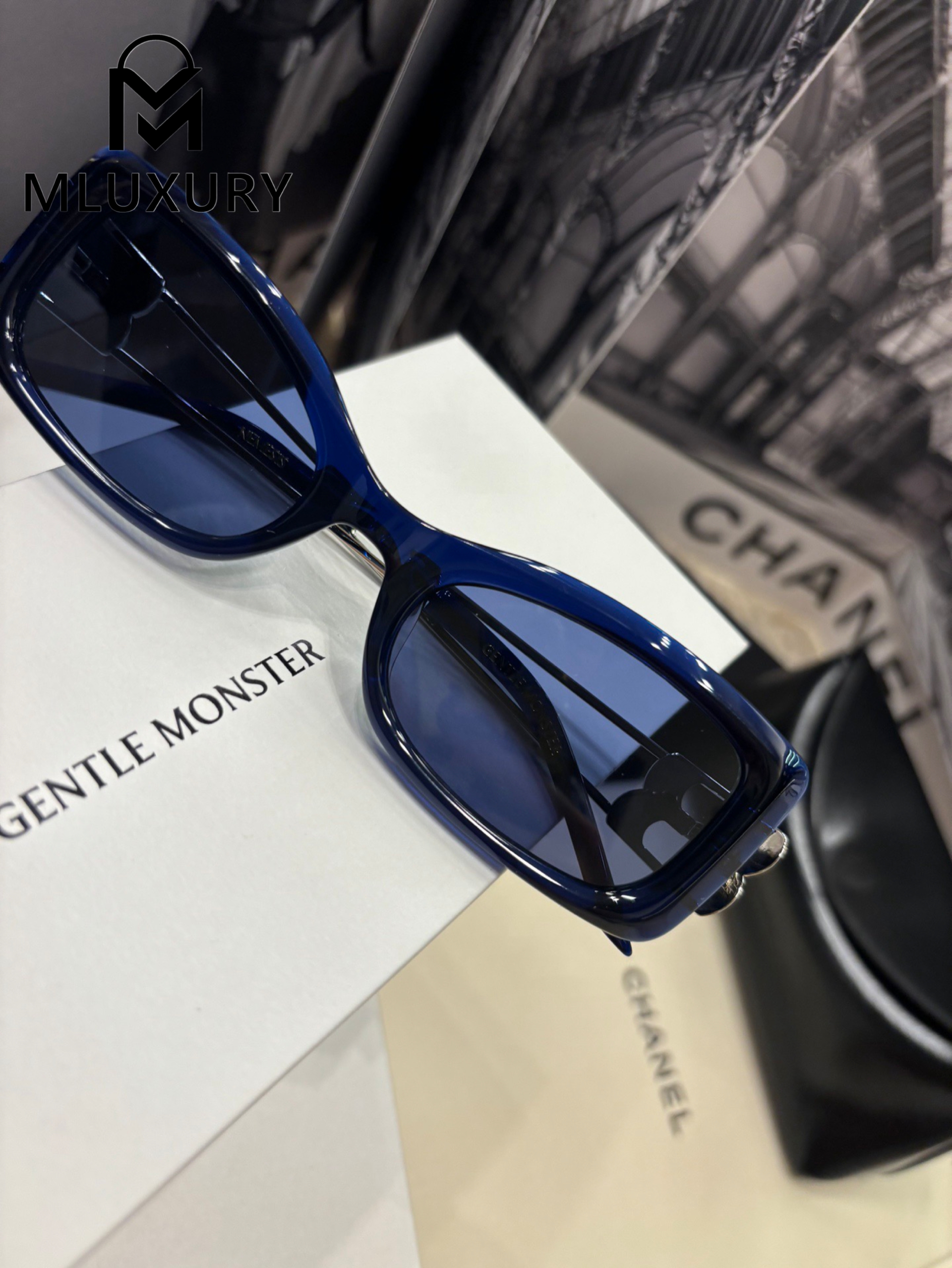 GENTLE MONSTER BLACK