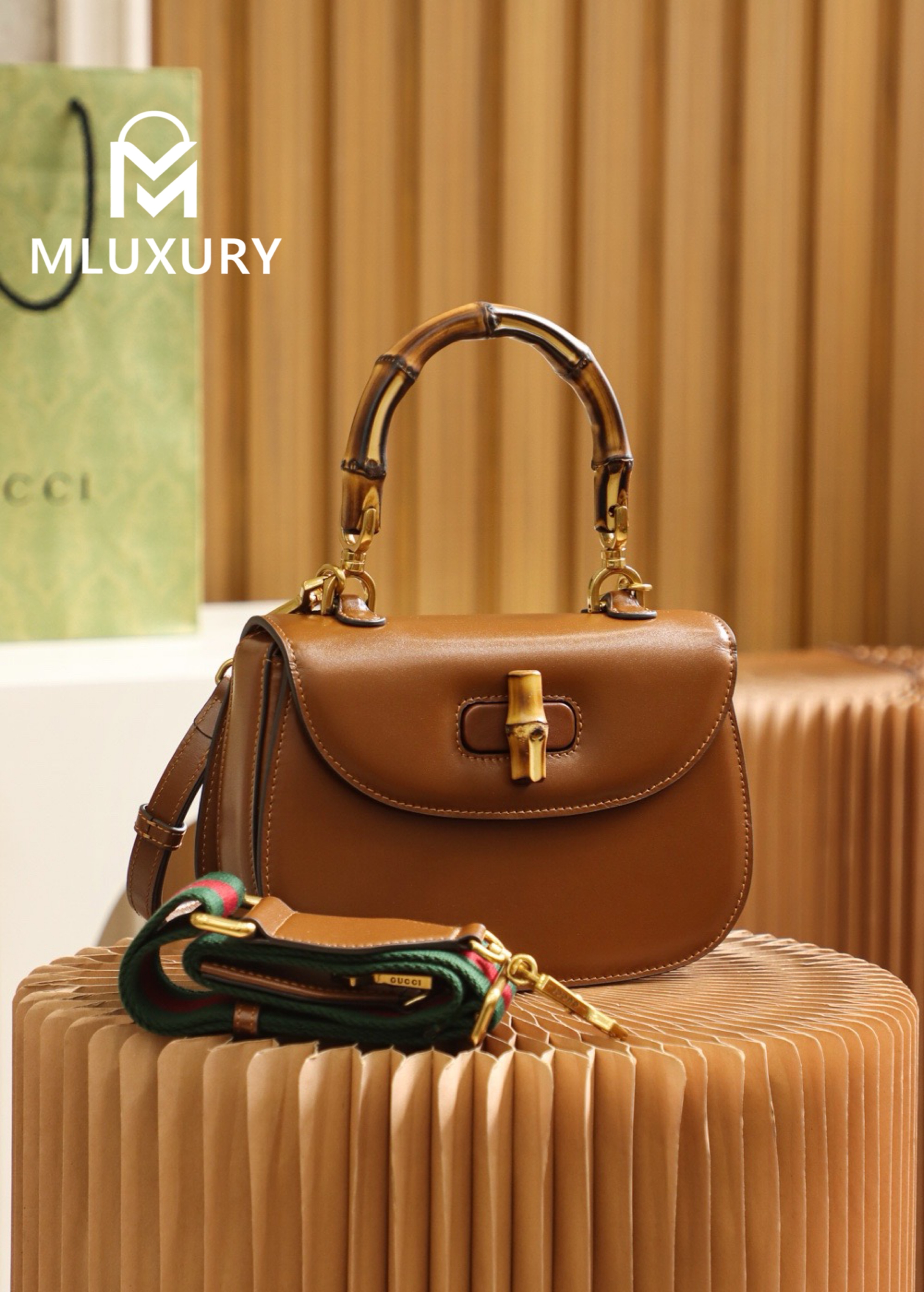 GUCCI Vintage Bamboo Handle Bag in Full Leather, Original Factory Leather, Brown