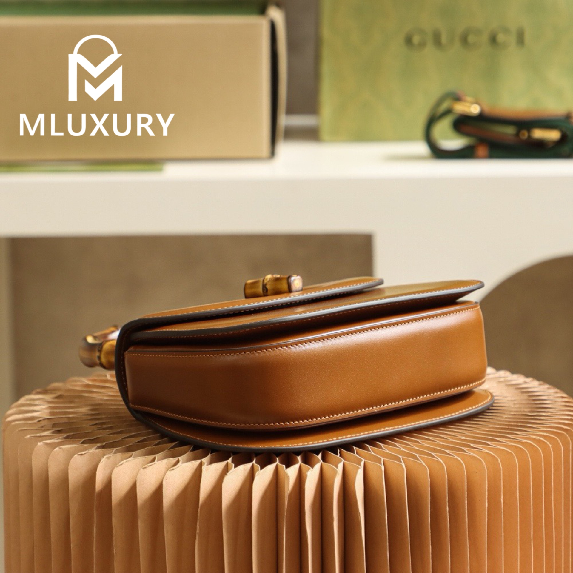 GUCCI Vintage Bamboo Handle Bag in Full Leather, Original Factory Leather, Brown