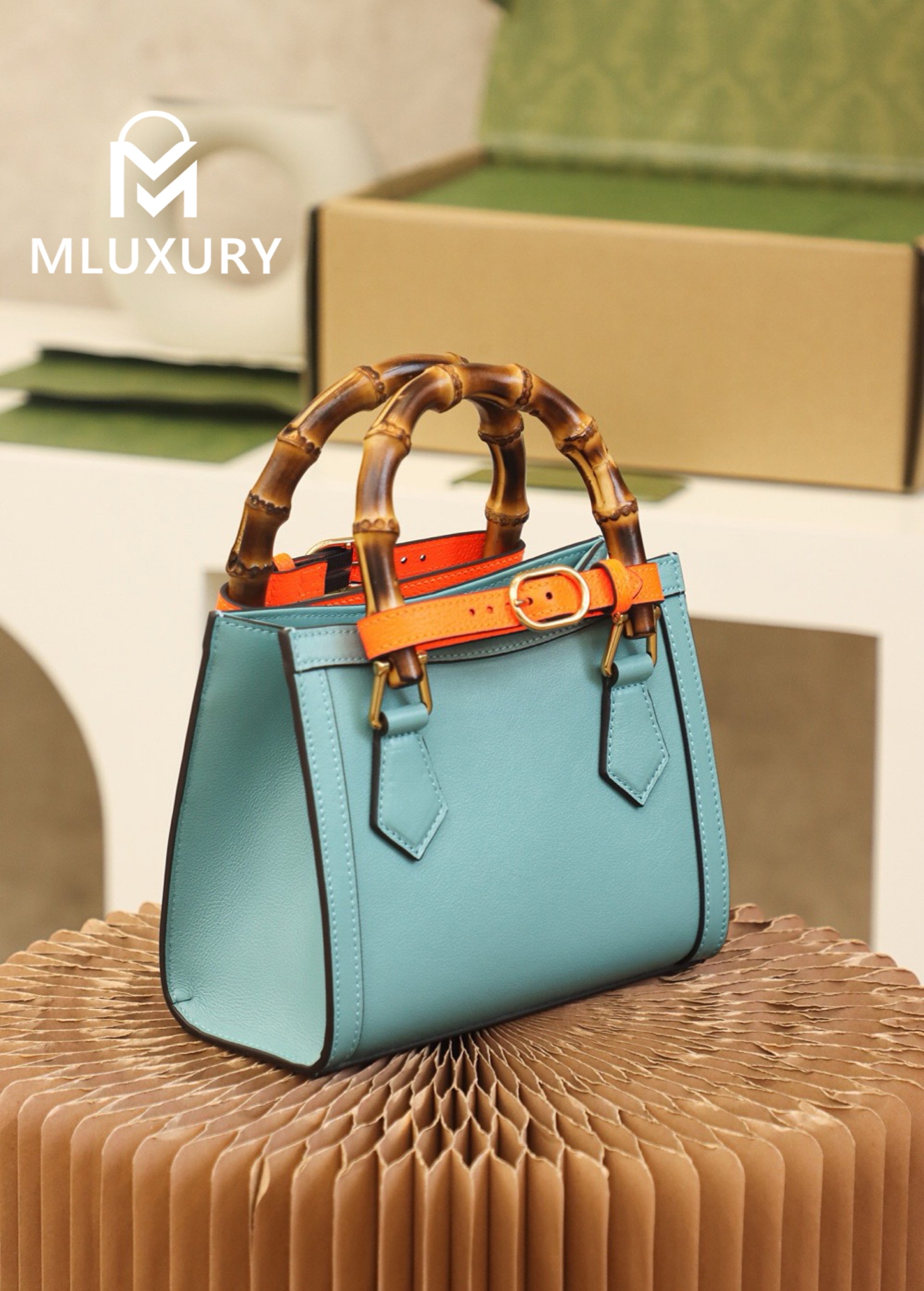 GUCCI Diana Mini, Genuine leather, Blue