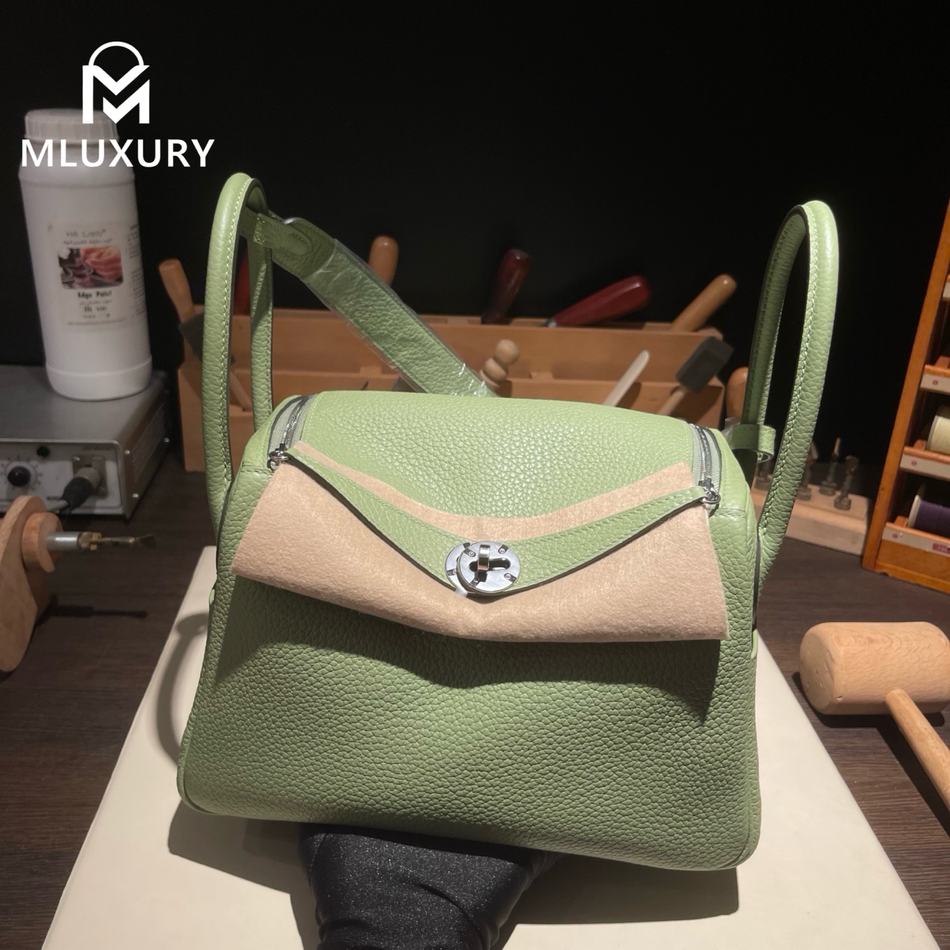 Hermès Lindy 26, Made in France with Remy Carriat TC leather, Avocado green, Silver hardware