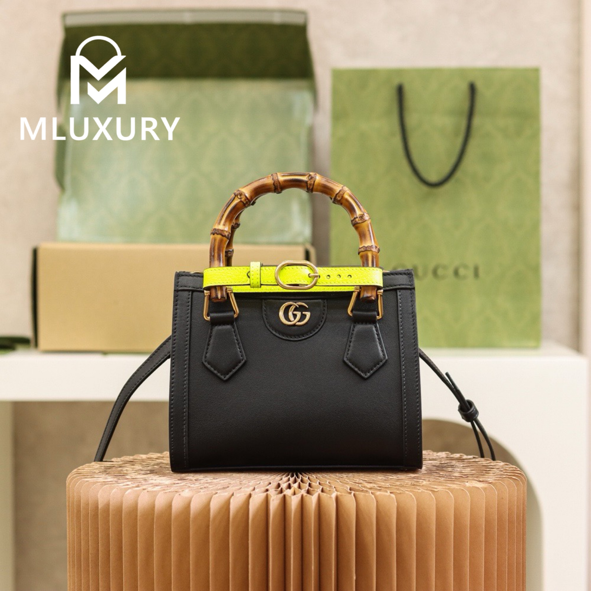 GUCCI Diana Mini, Genuine leather, Black