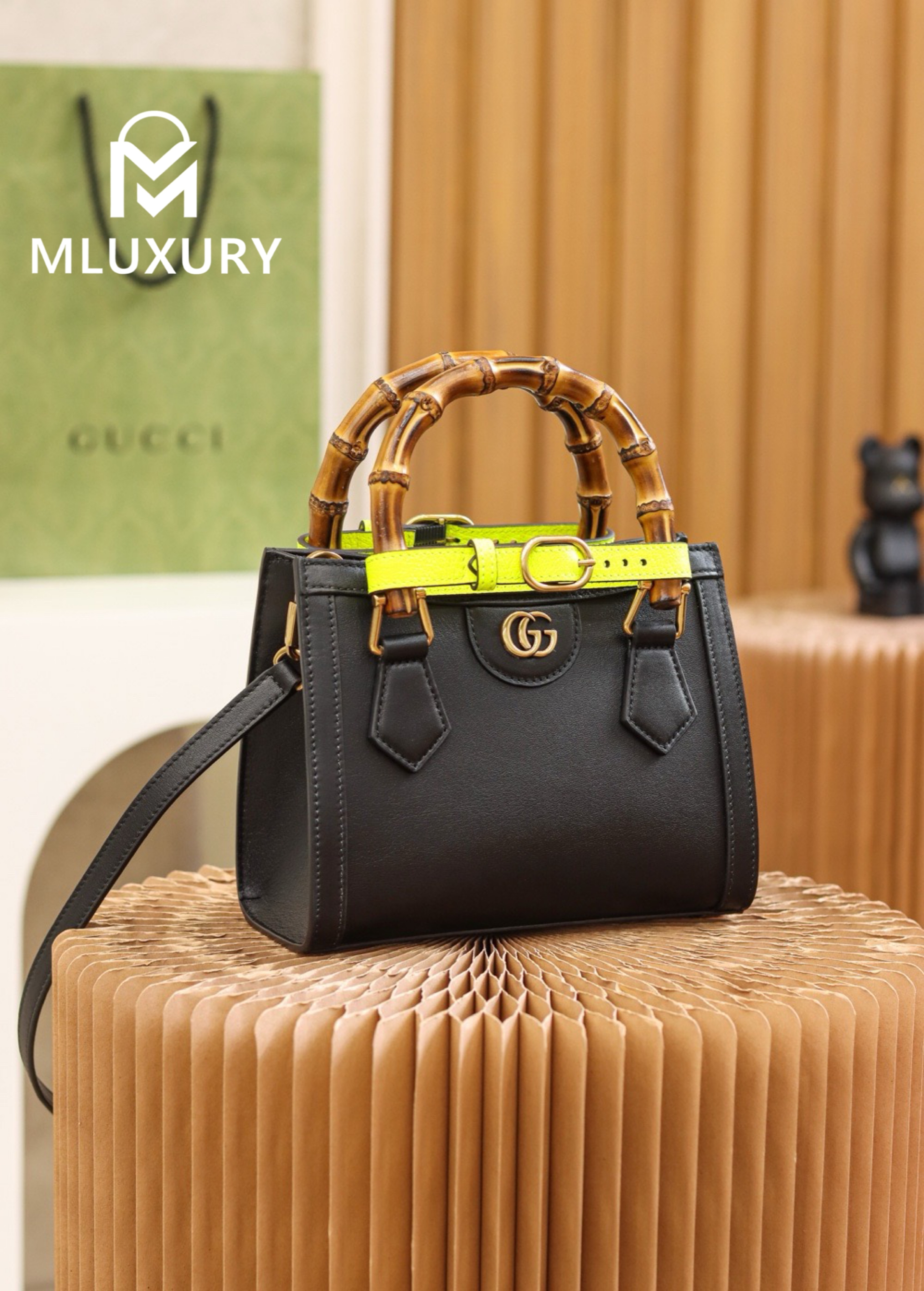 GUCCI Diana Mini, Genuine leather, Black