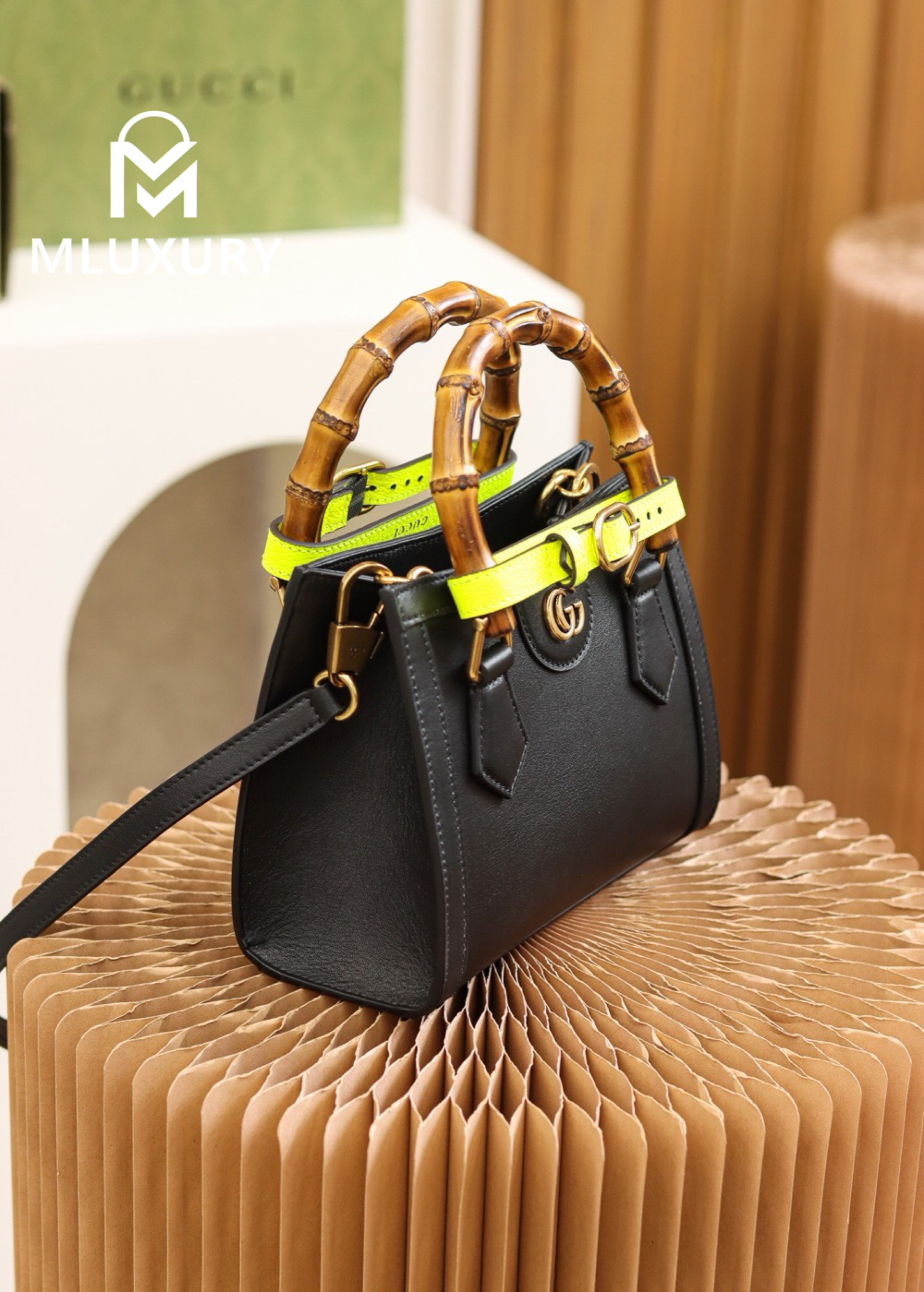 GUCCI Diana Mini, Genuine leather, Black
