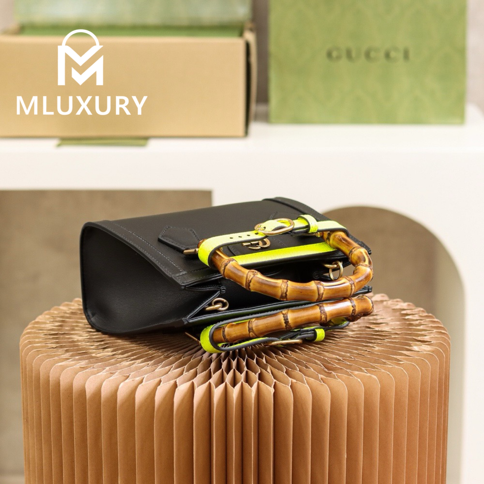 GUCCI Diana Mini, Genuine leather, Black