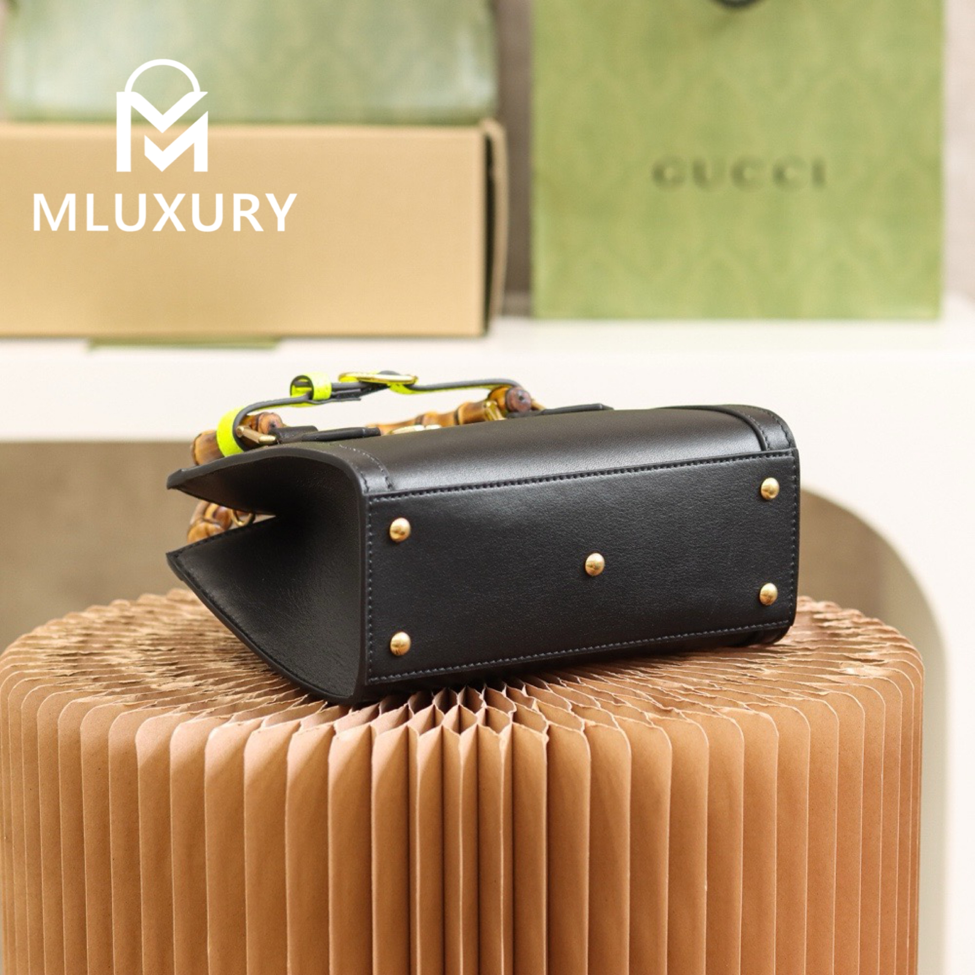 GUCCI Diana Mini, Genuine leather, Black
