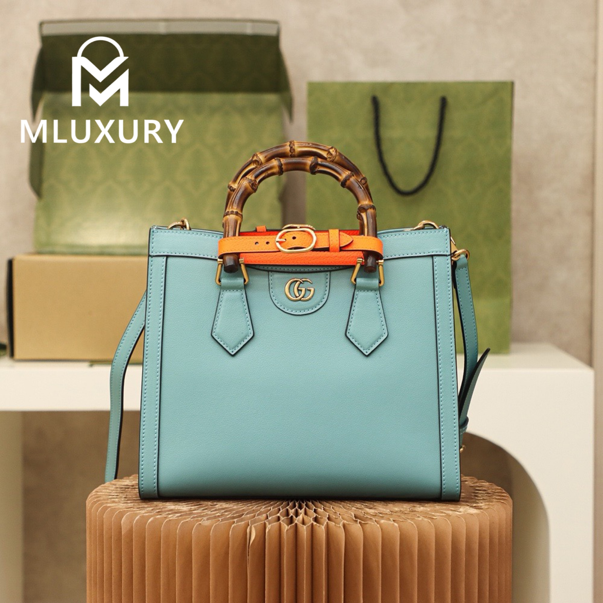 GUCCI Diana Small, Original Leather, Blue