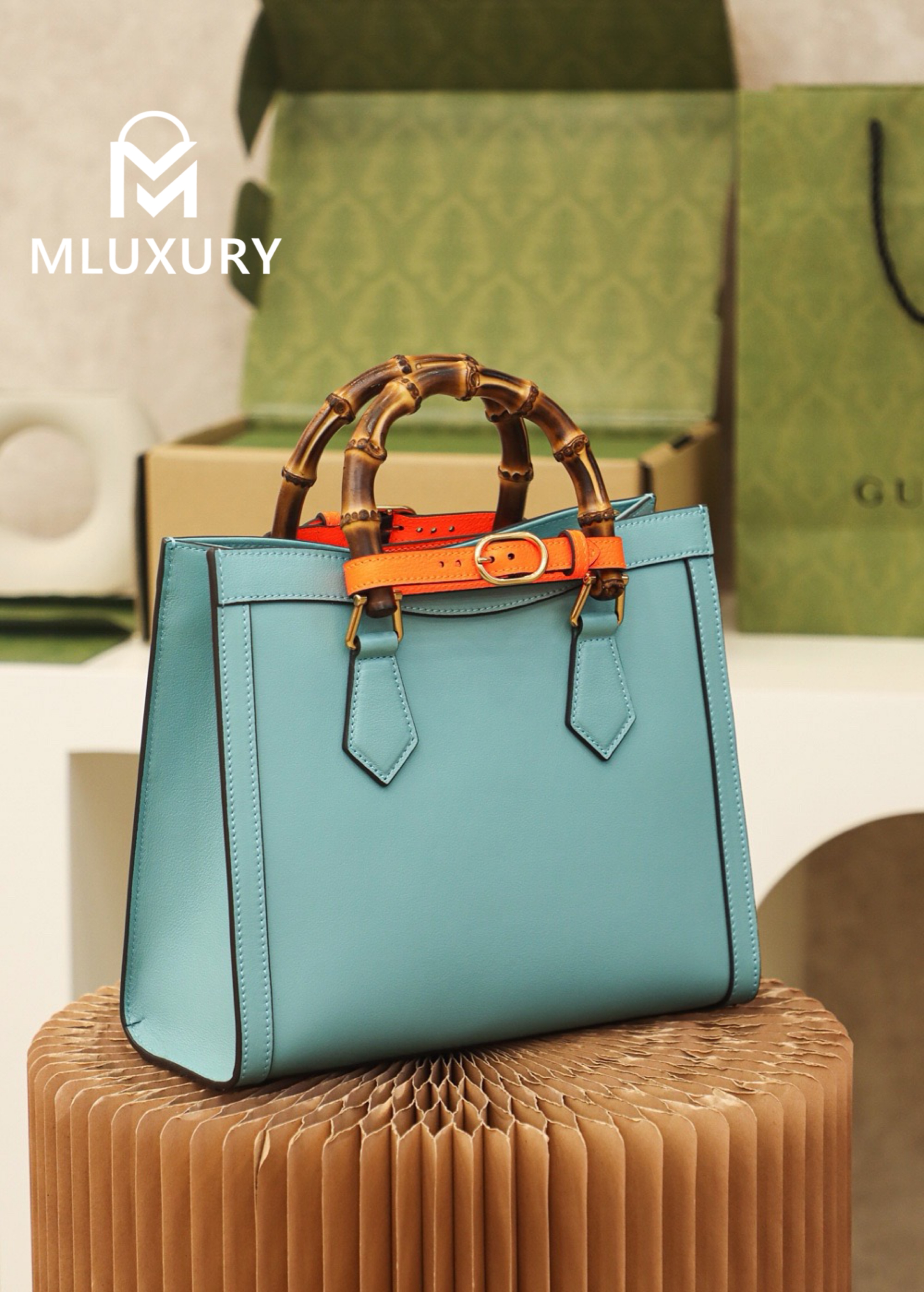 GUCCI Diana Small, Original Leather, Blue