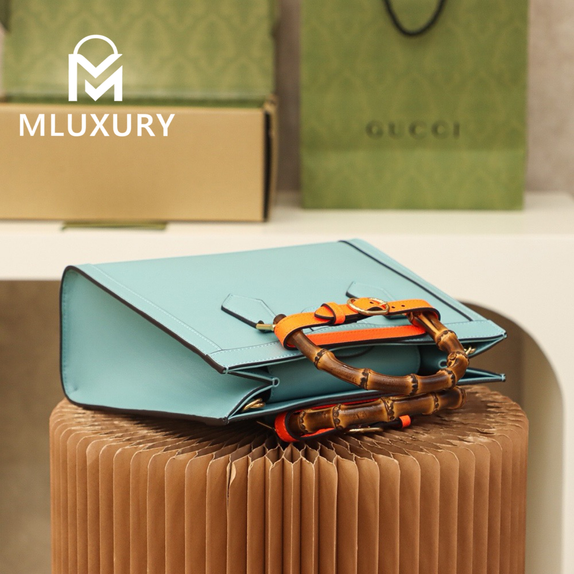 GUCCI Diana Small, Original Leather, Blue