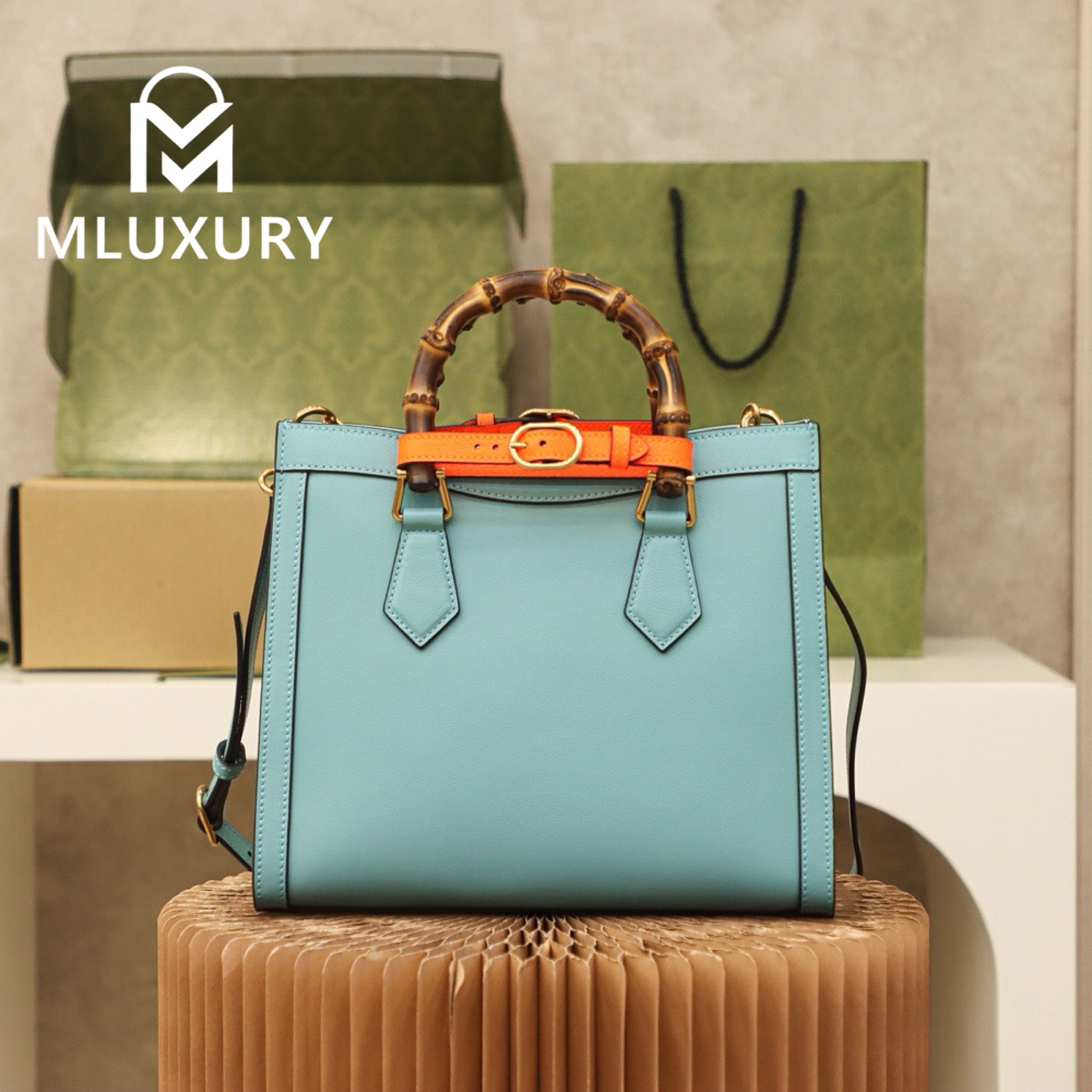 GUCCI Diana Small, Original Leather, Blue