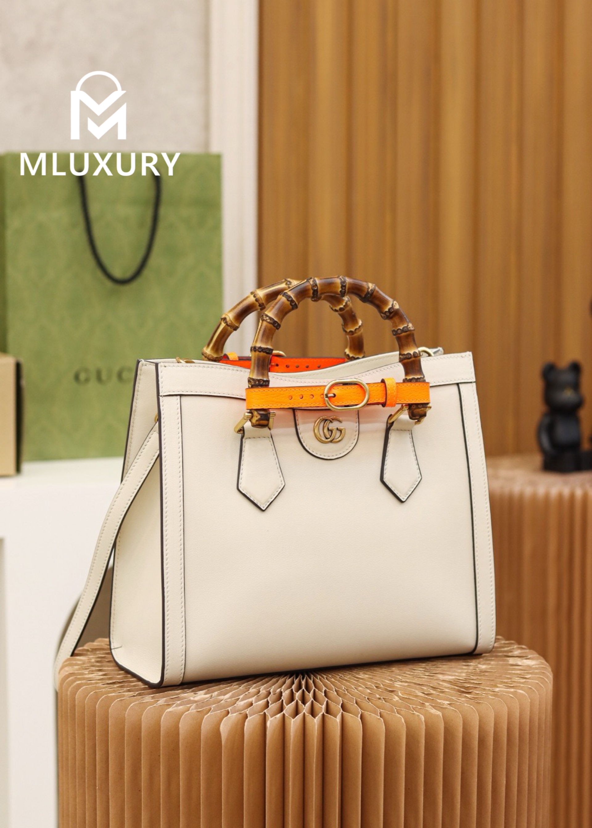 GUCCI Diana Small, Original Leather, White
