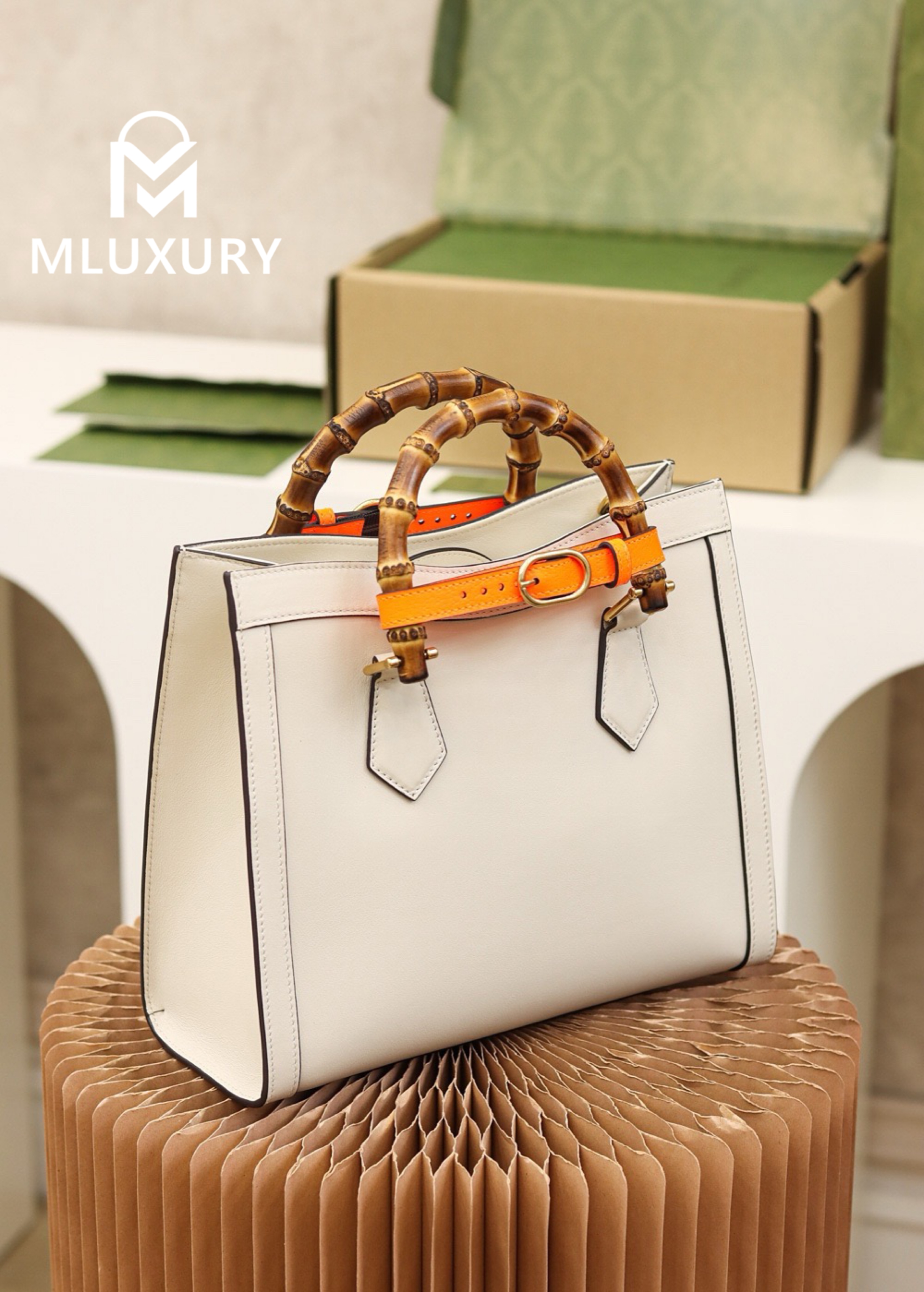 GUCCI Diana Small, Original Leather, White