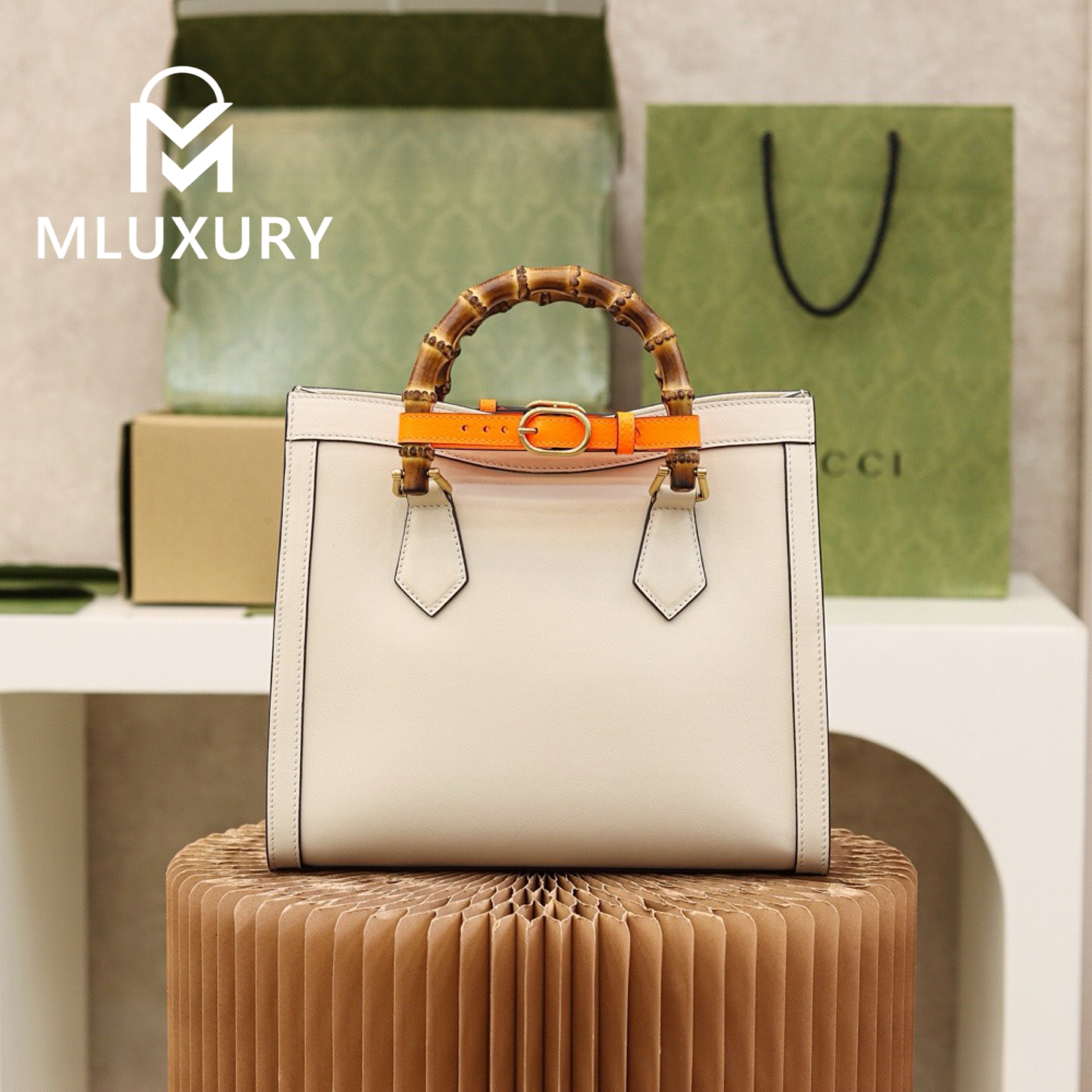 GUCCI Diana Small, Original Leather, White