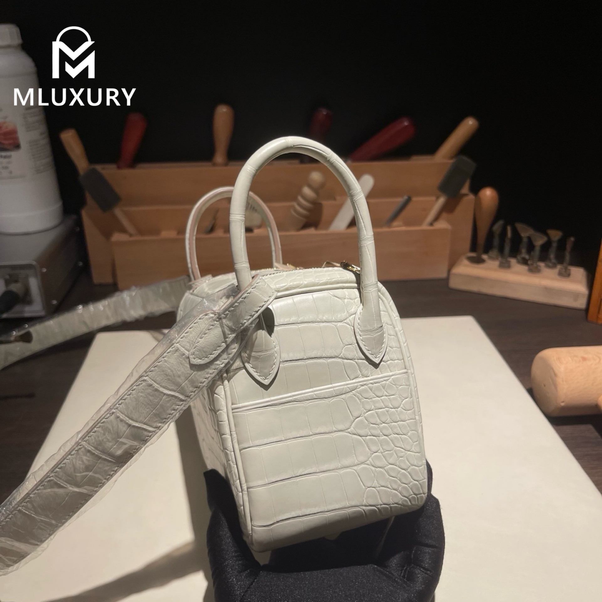Hermès Mini Lindy II, Matte crocodile leather, Glacier white, Gold hardware