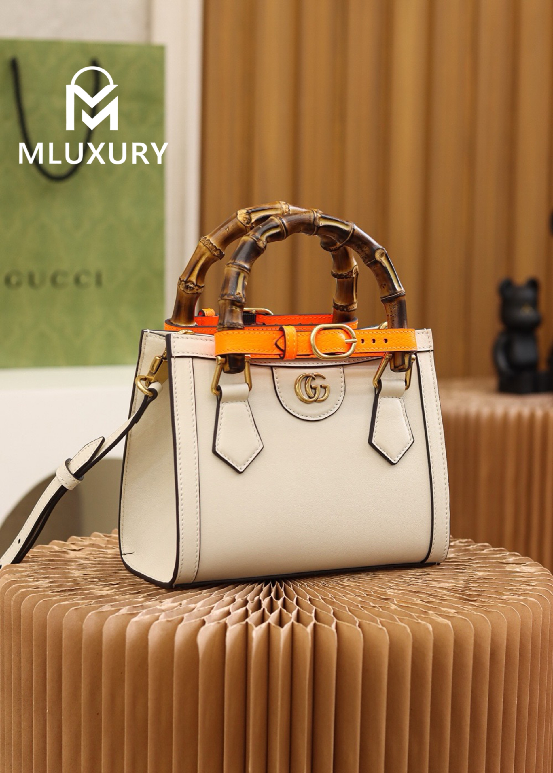 GUCCI Diana Mini, Genuine leather, White