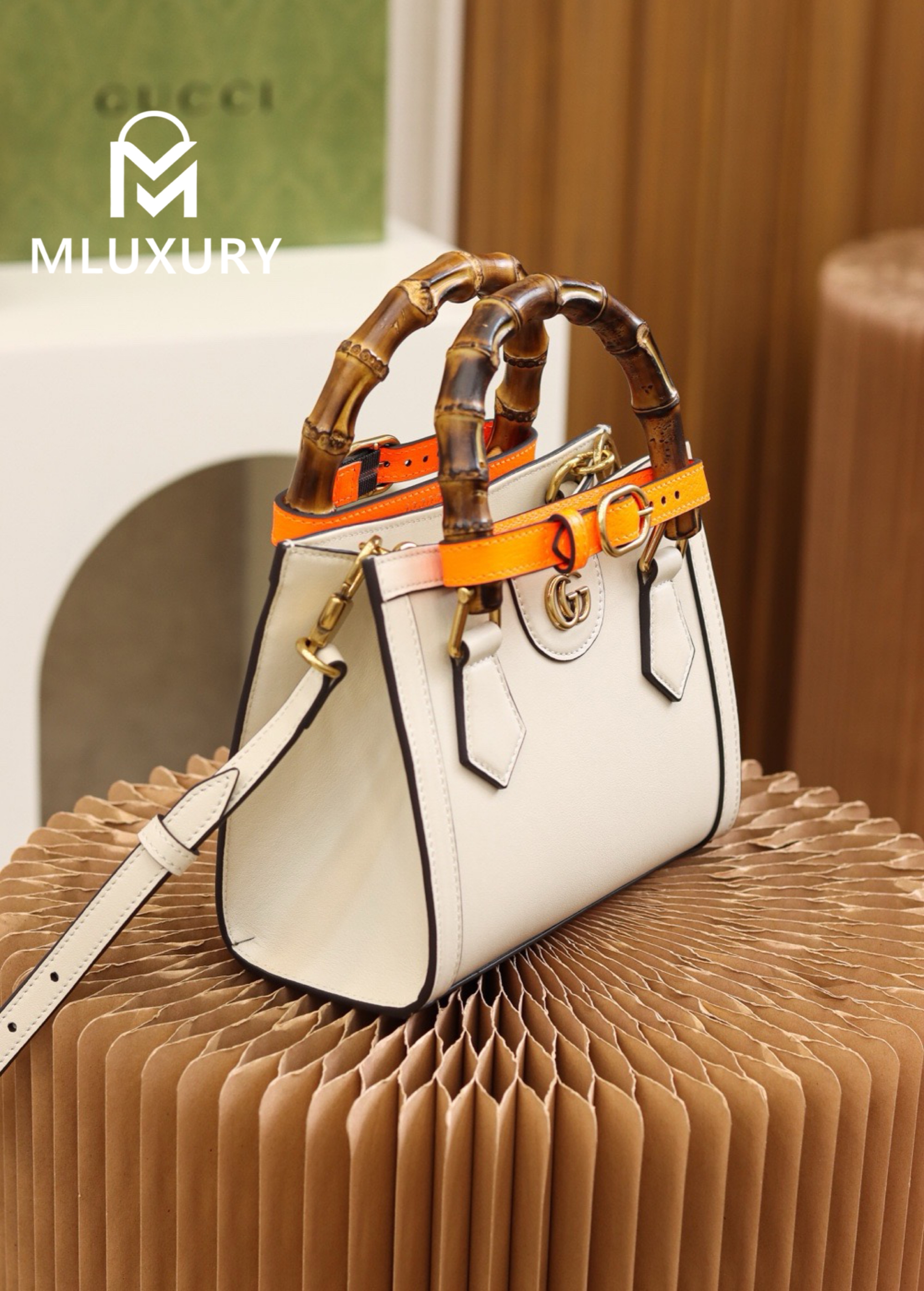 GUCCI Diana Mini, Genuine leather, White