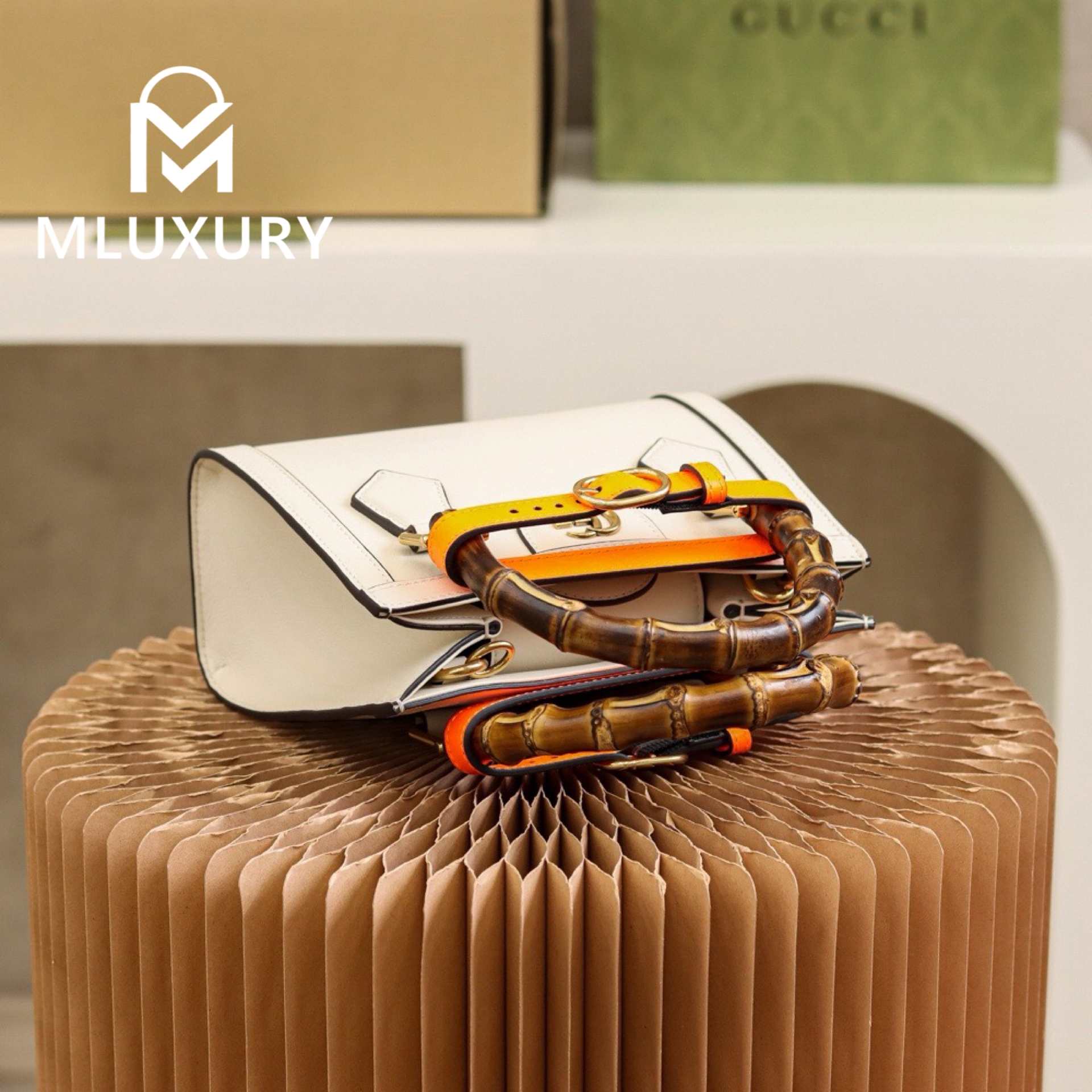 GUCCI Diana Mini, Genuine leather, White