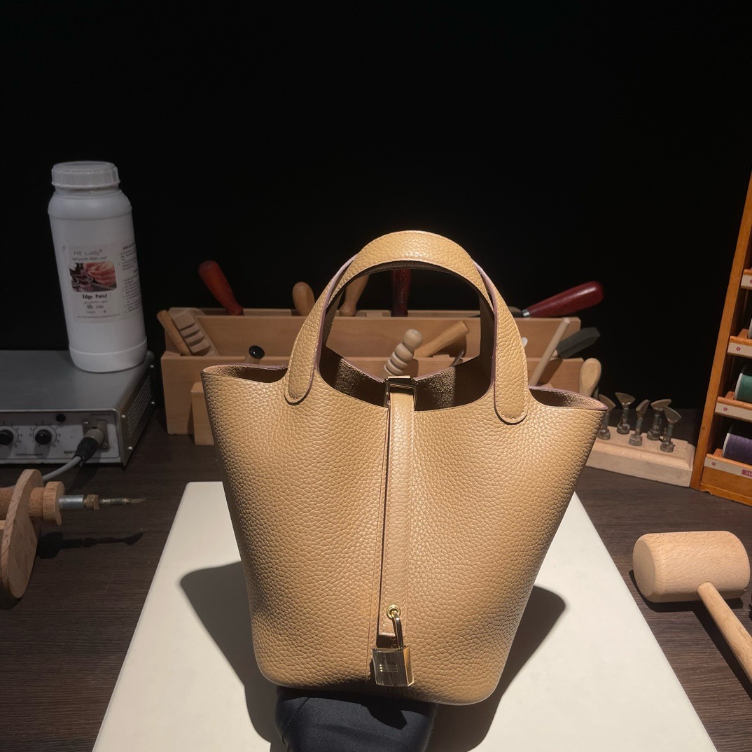 Hermès Picotin 18, Genuine Tc leather, Biscuit color, Silver hardware