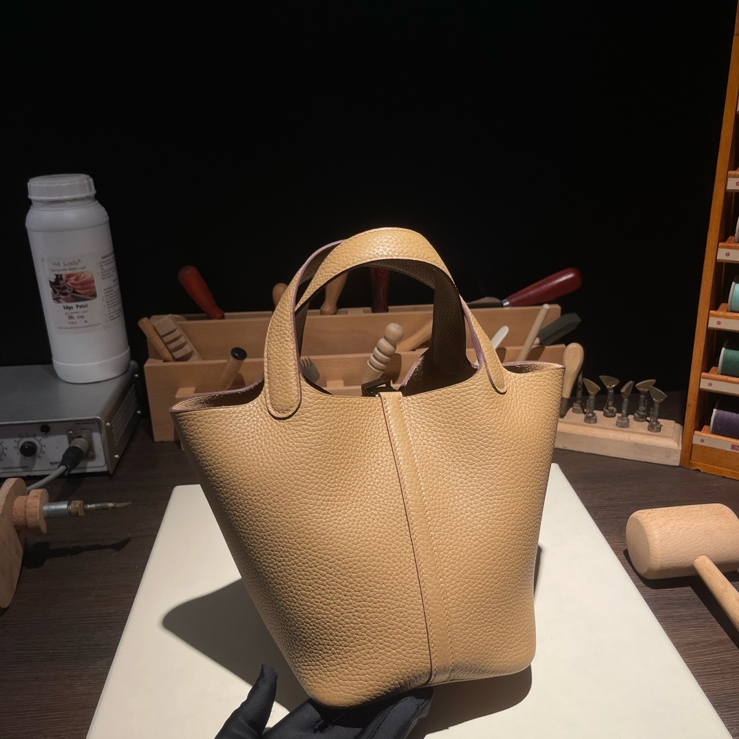 Hermès Picotin 18, Genuine Tc leather, Biscuit color, Silver hardware