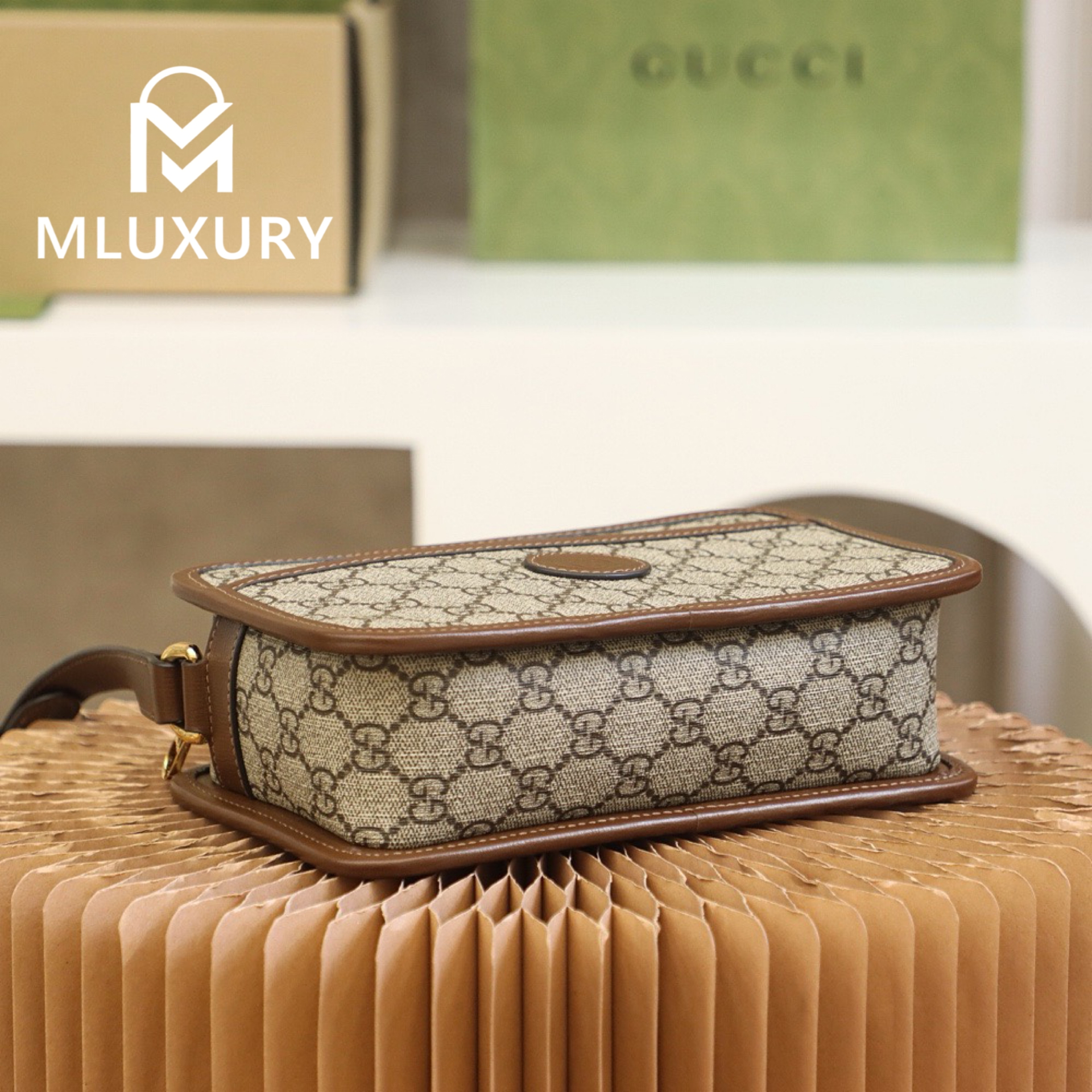 GUCCI Vintage Camera Bag, Original Leather