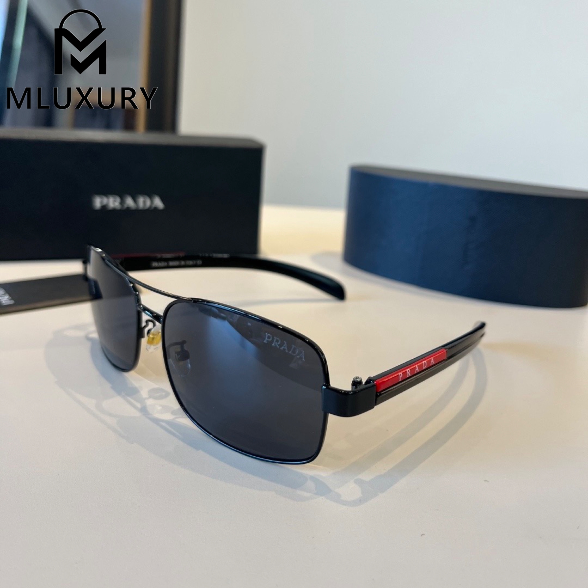 PRADA 9048