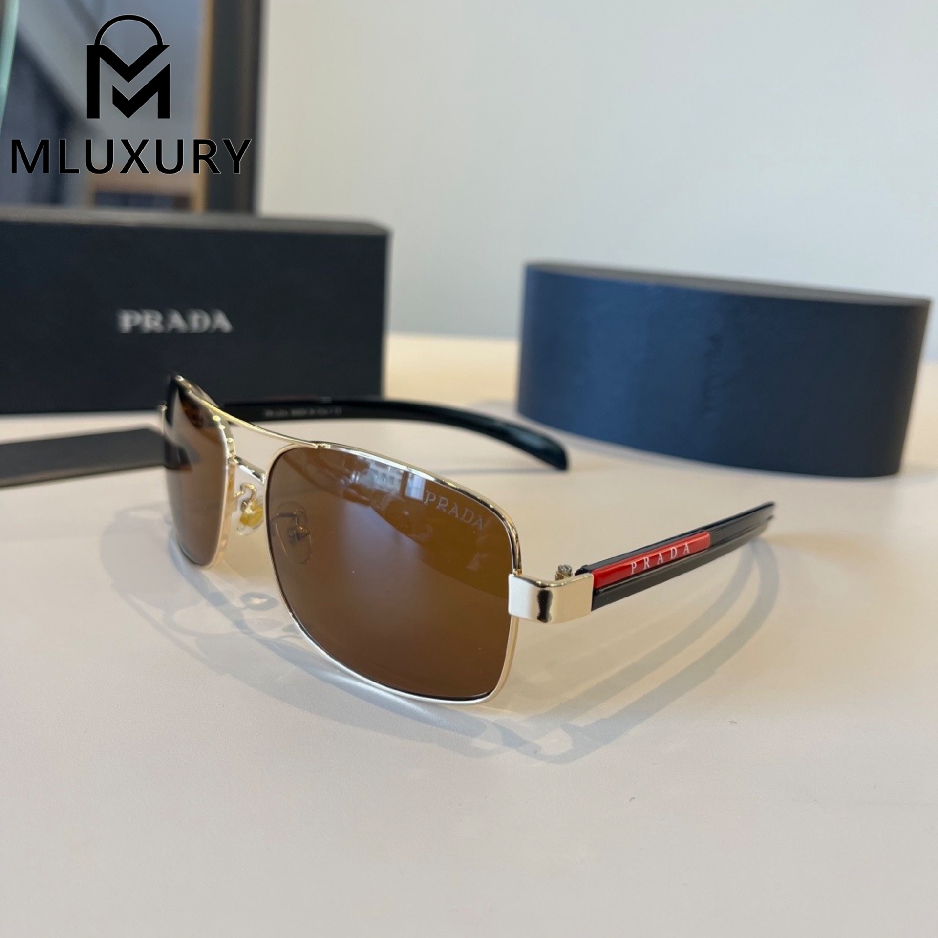 PRADA 9048