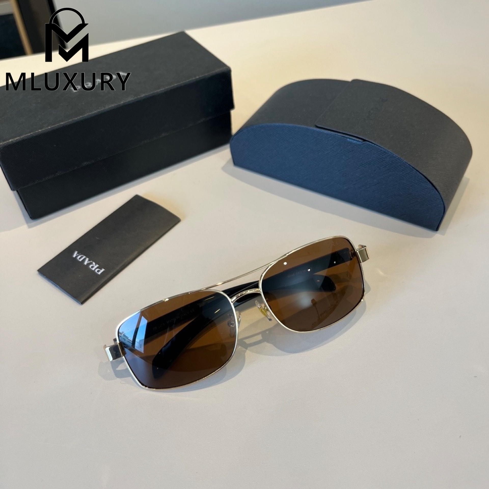 PRADA 9048