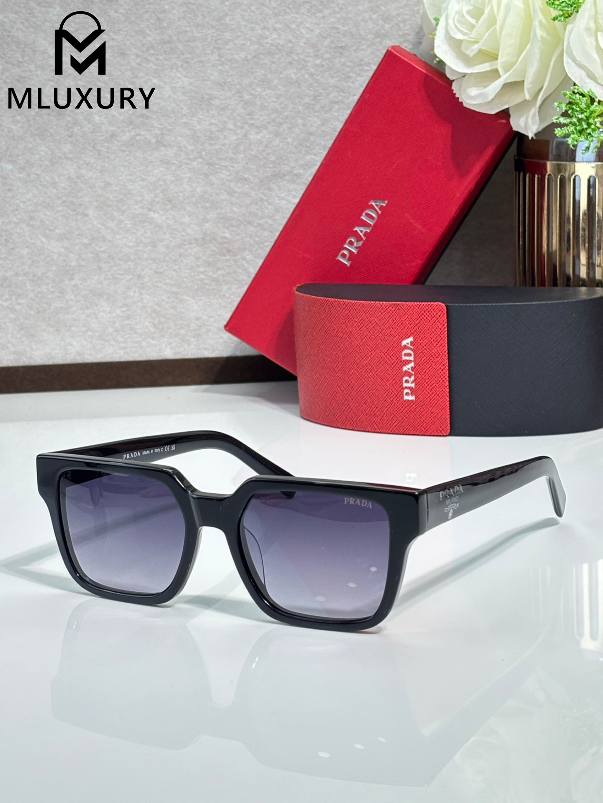 PRADA PR03ZS