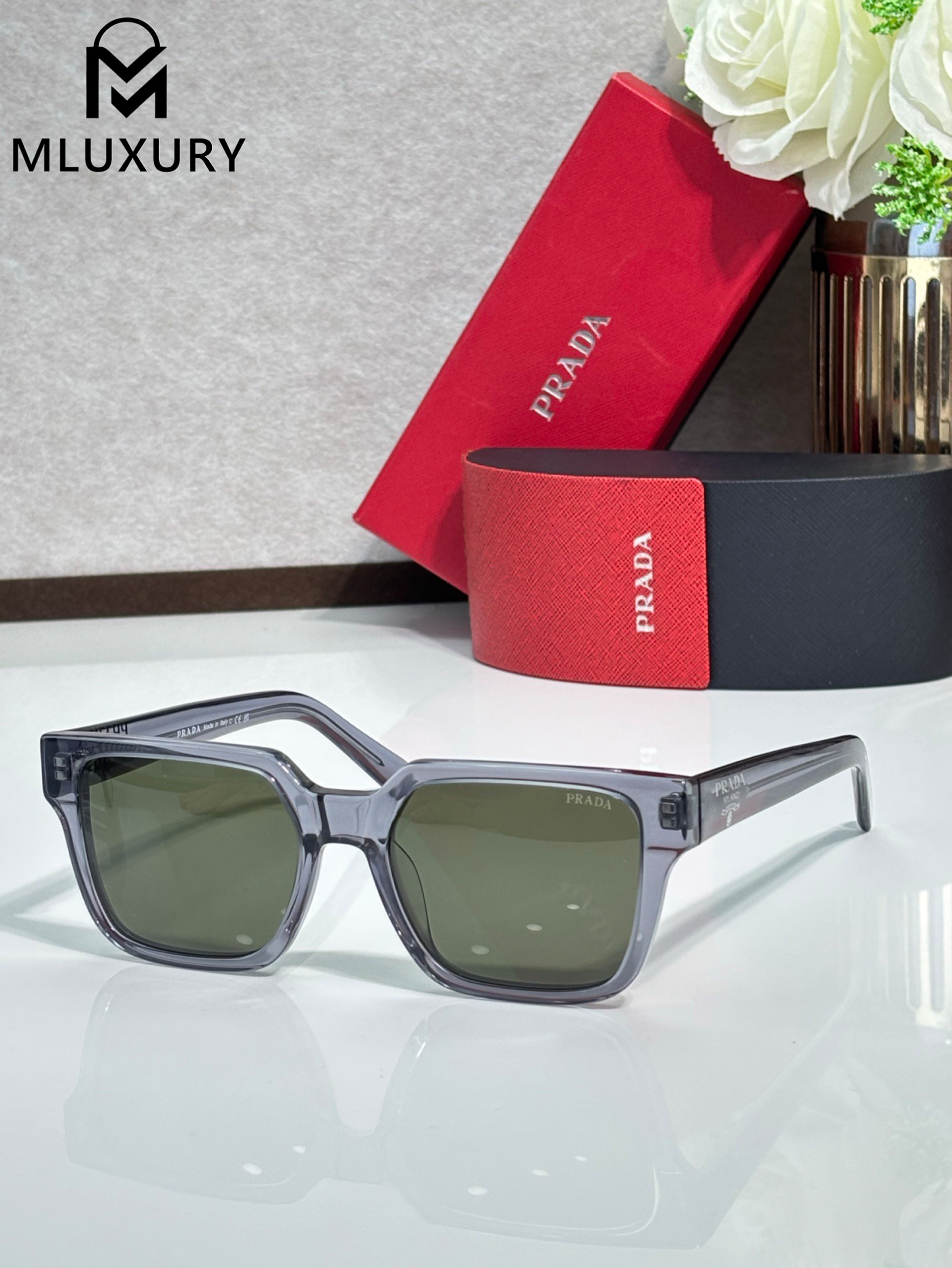 PRADA PR03ZS