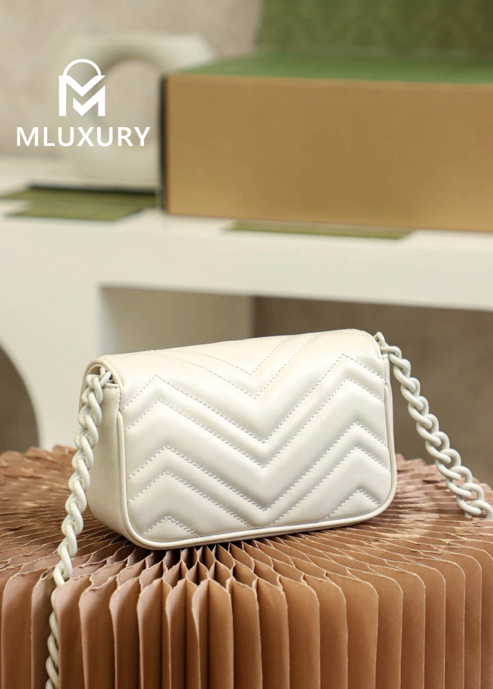 GUCCI GG Marmont, Genuine leather, White
