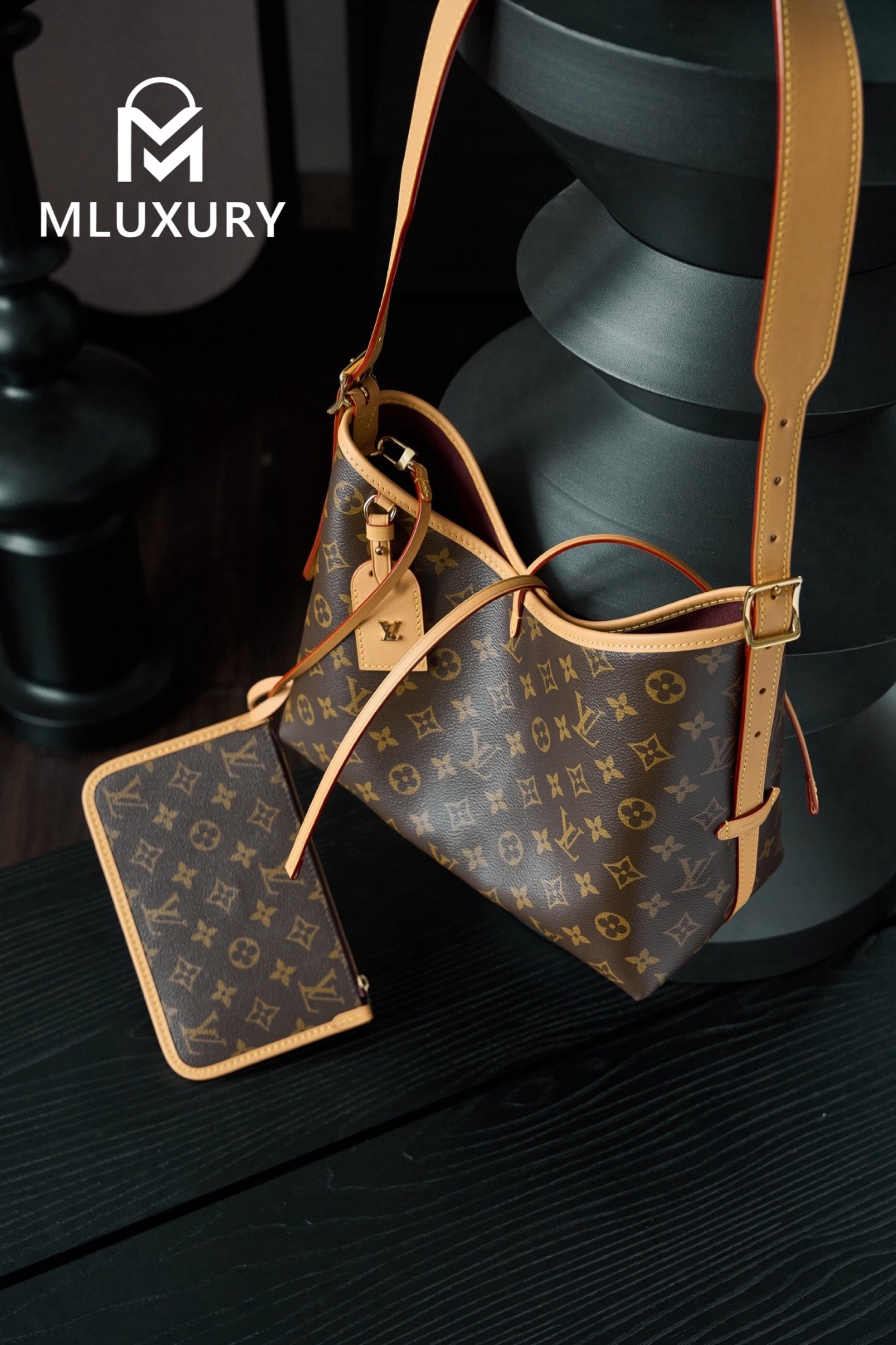 LOUIS VUITTON CARRYALL (small size)