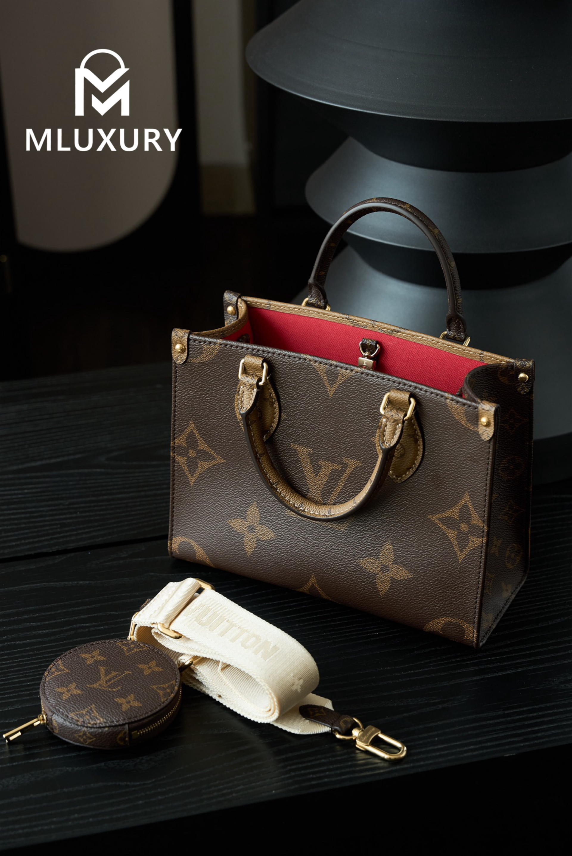 LOUIS VUITTON ONTHEGO (small size)