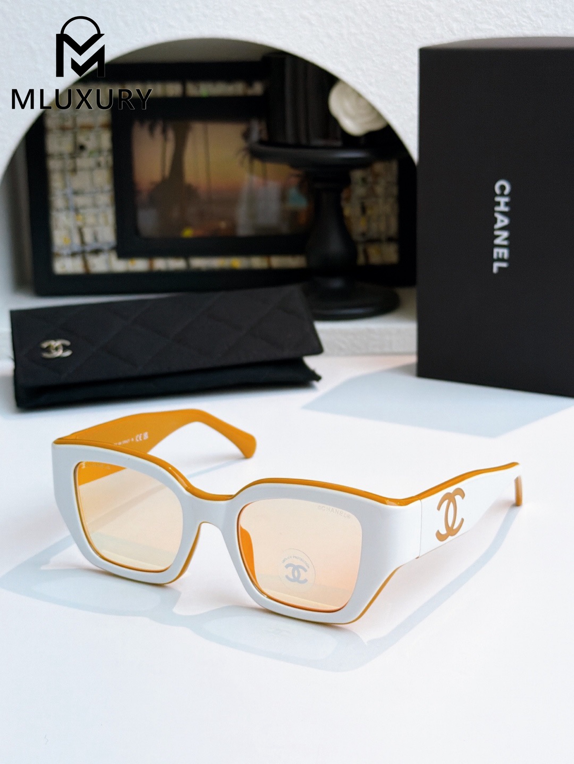 CHANEL 6068