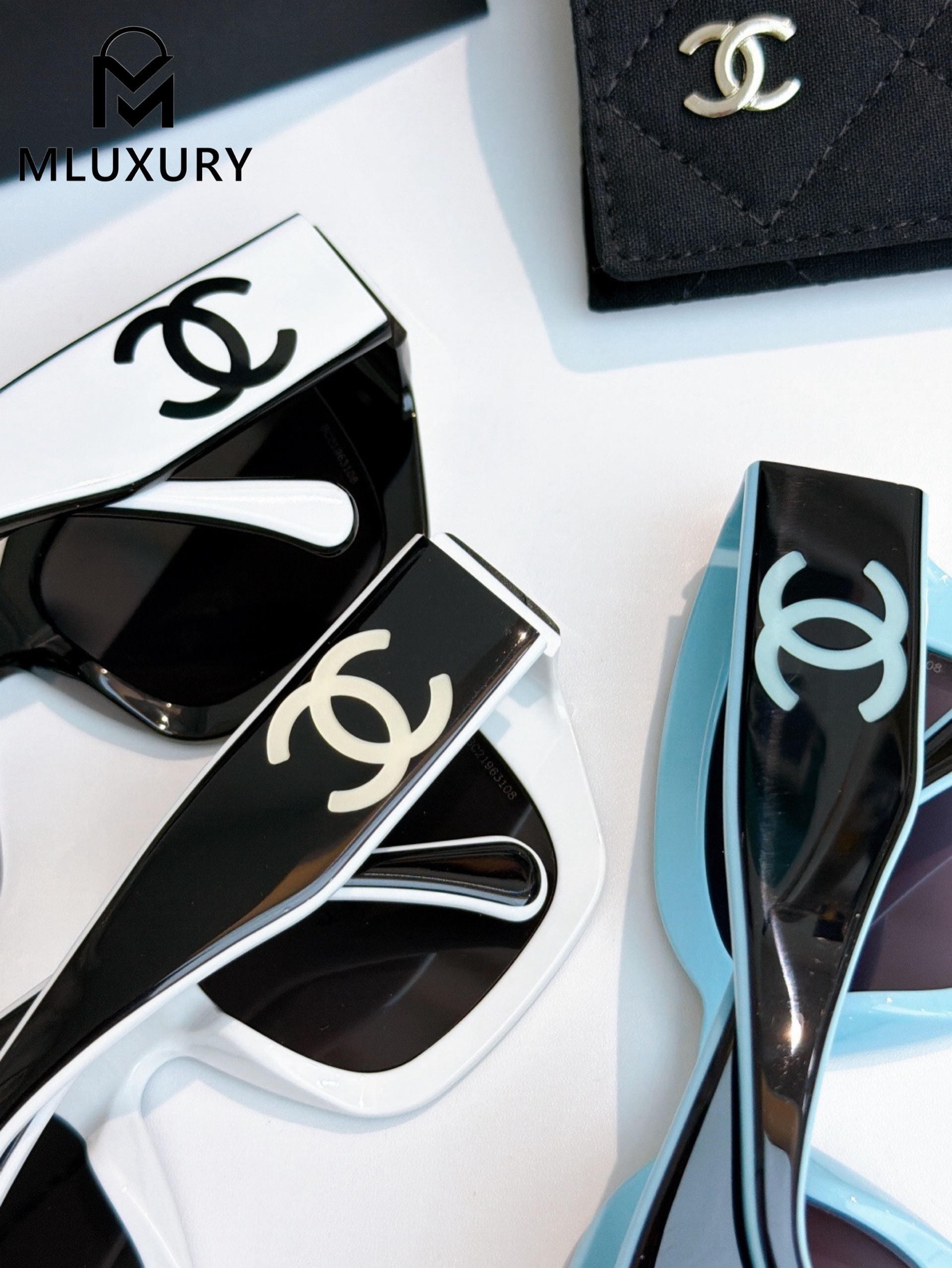 CHANEL 6068