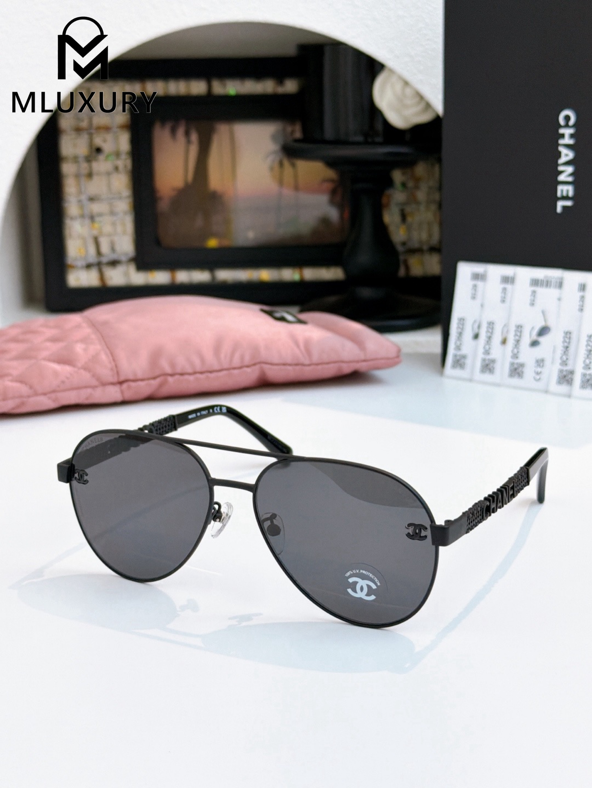 CHANEL 4225