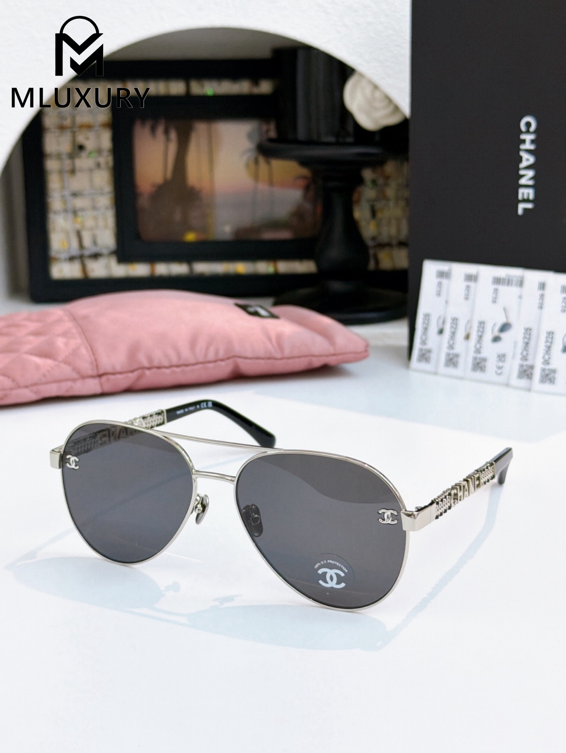 CHANEL 4225