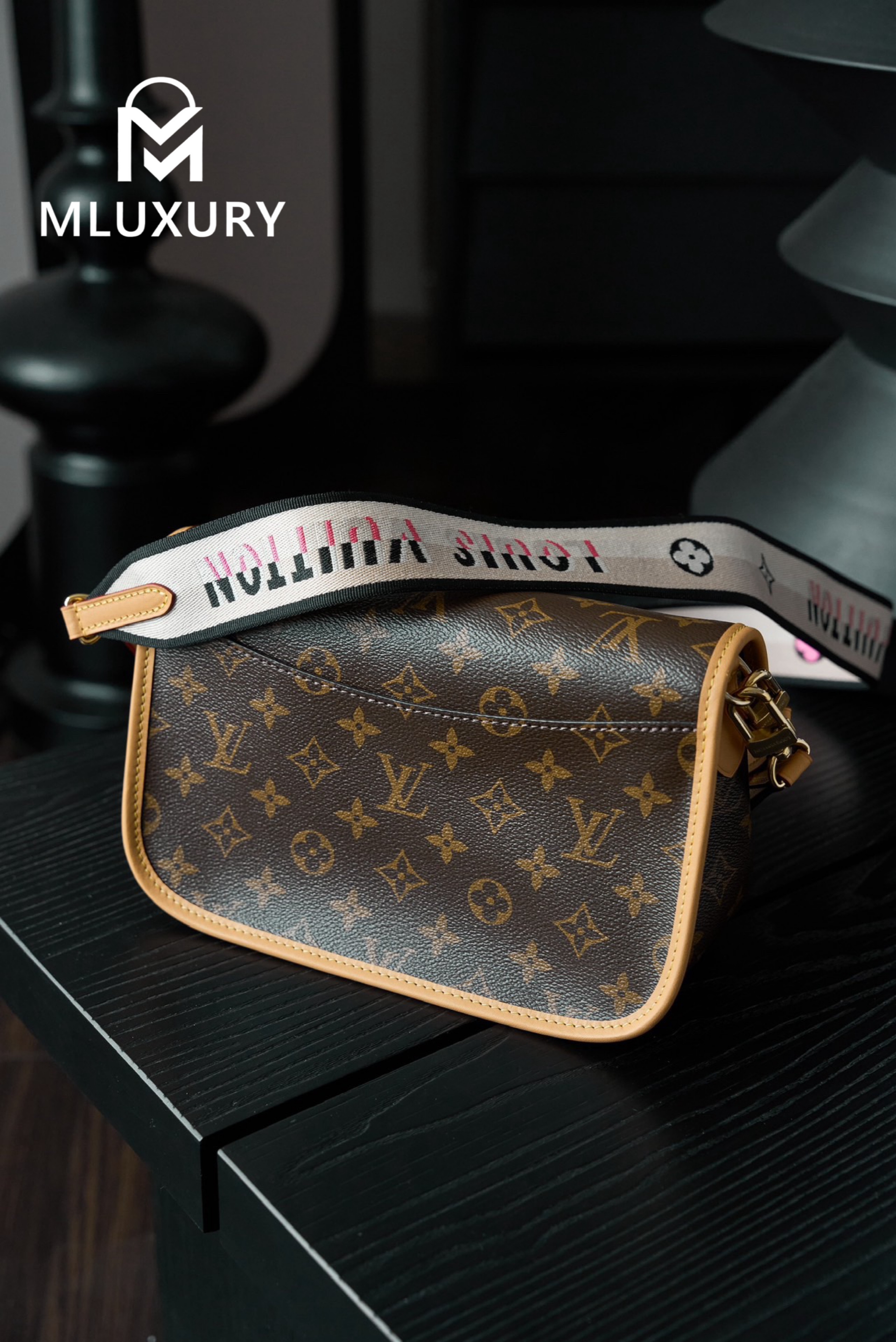 LOUIS VUITTON DIANE BLACK