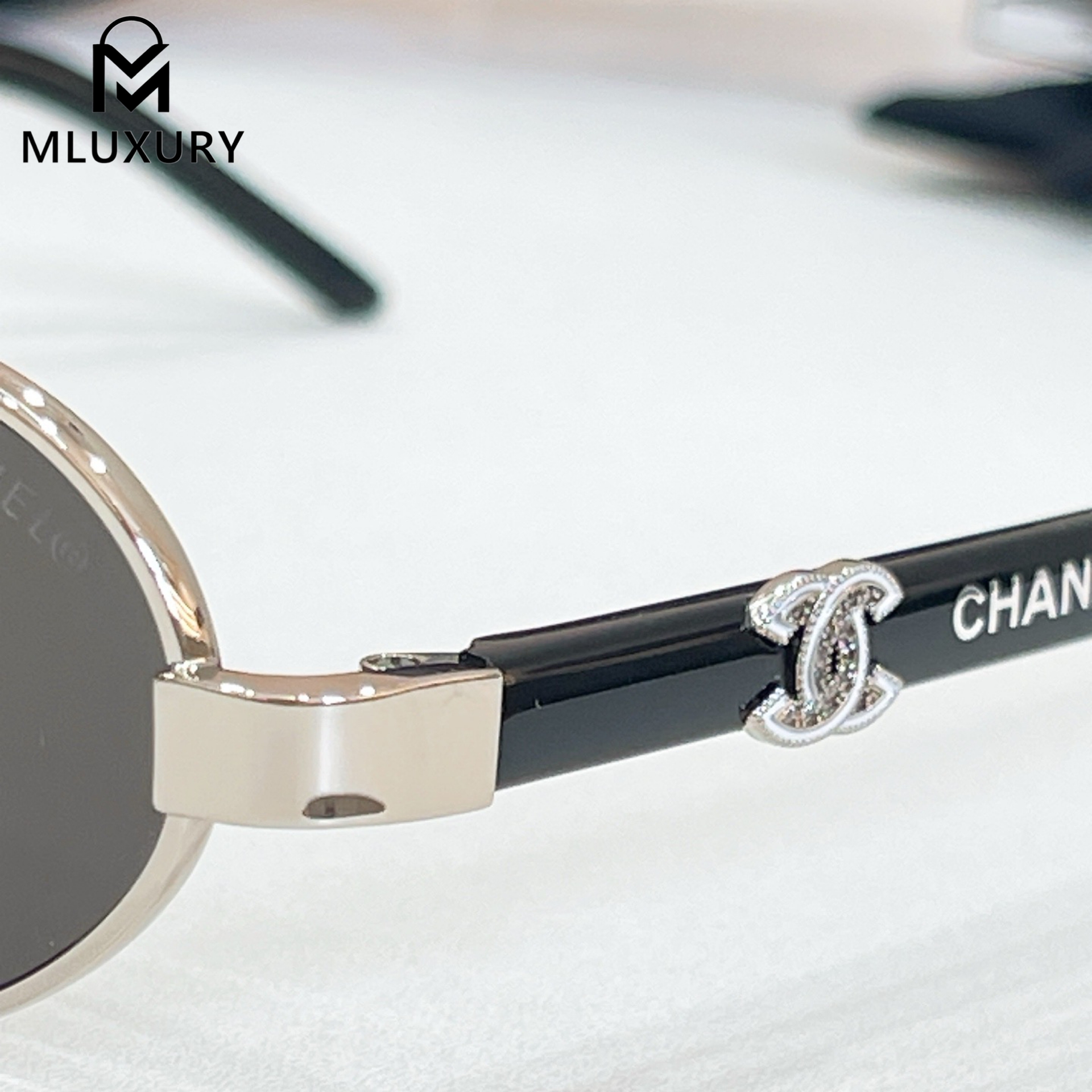 CHANEL 2211