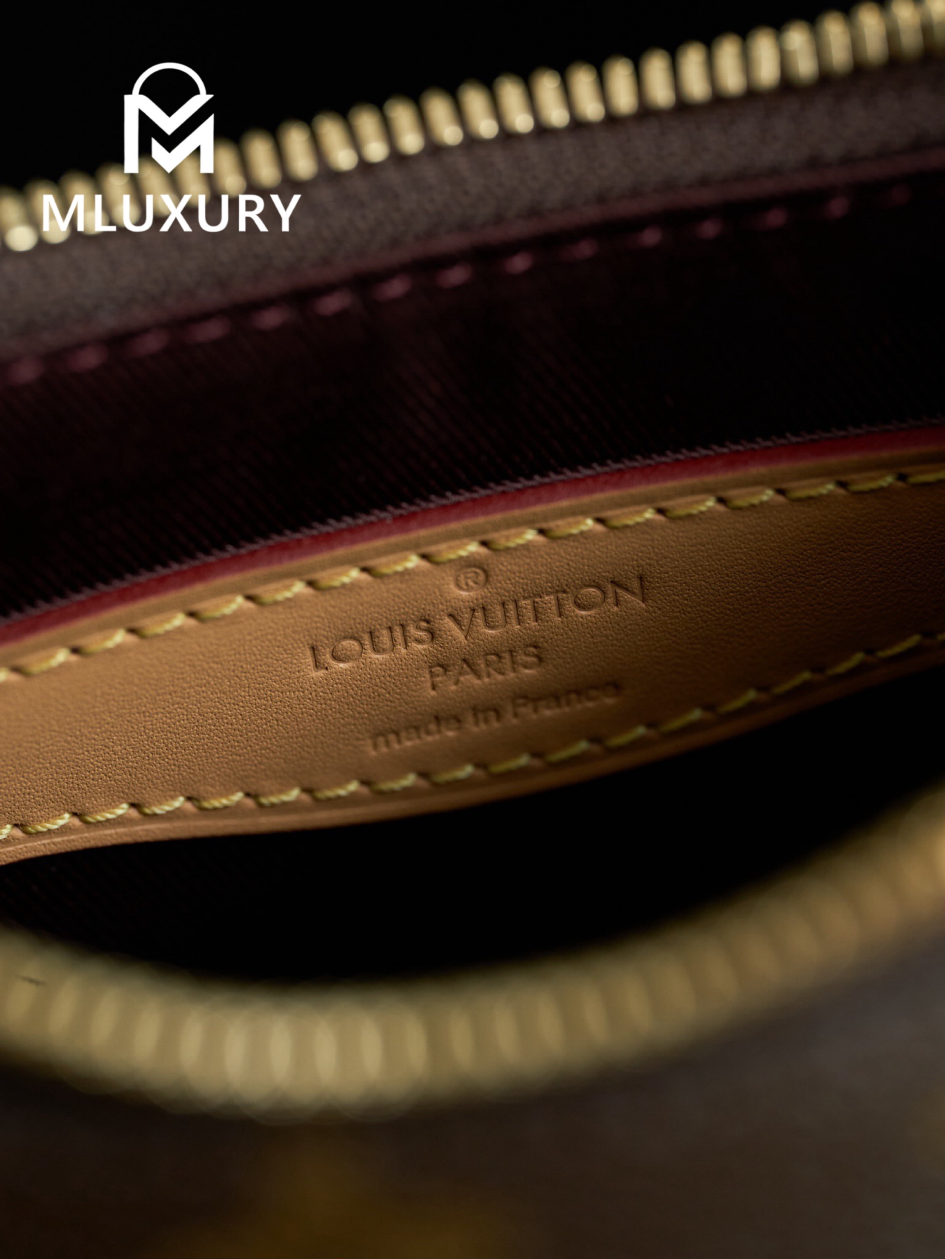 LOUIS VUITTON Z2039U