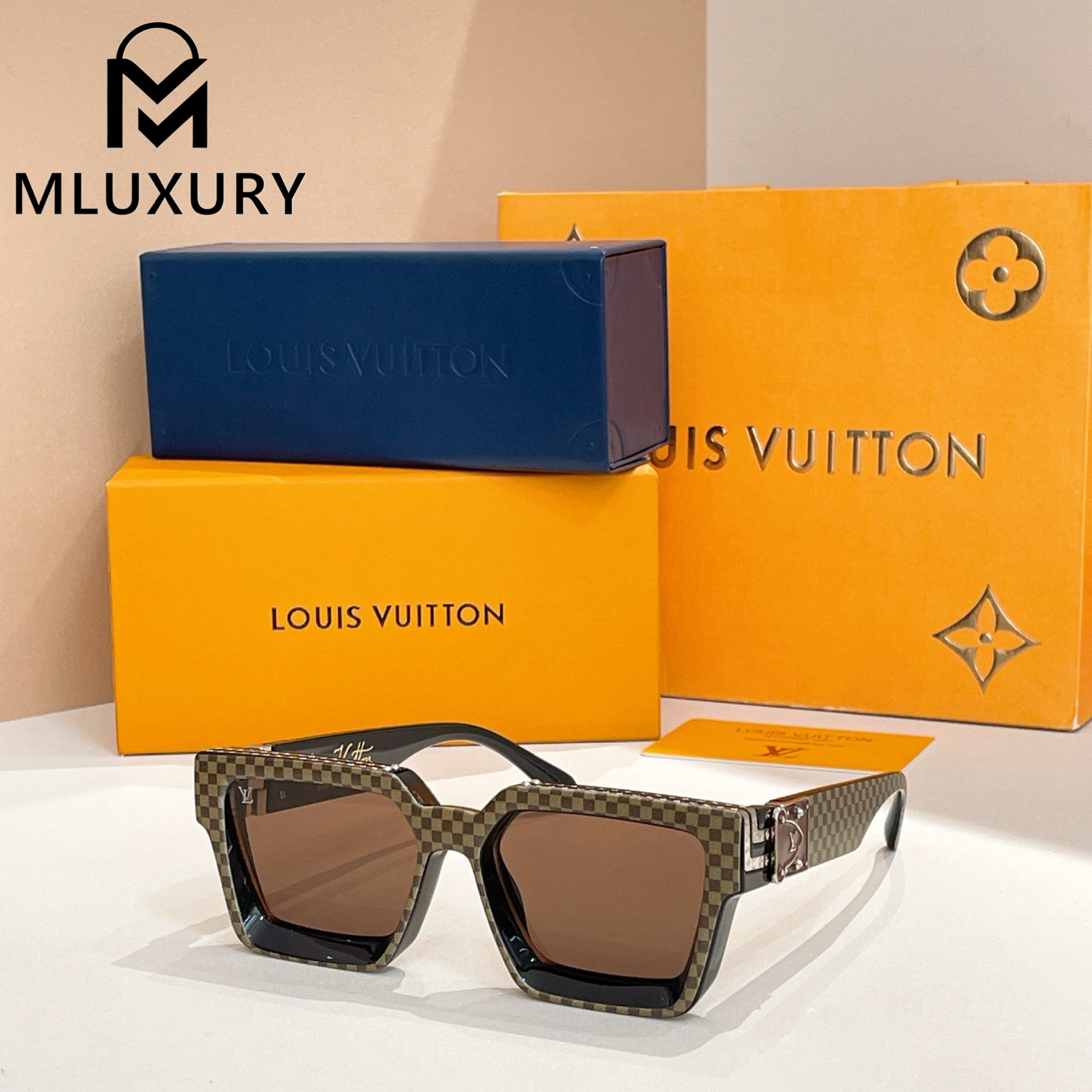 LOUIS VUITTON M96006WN