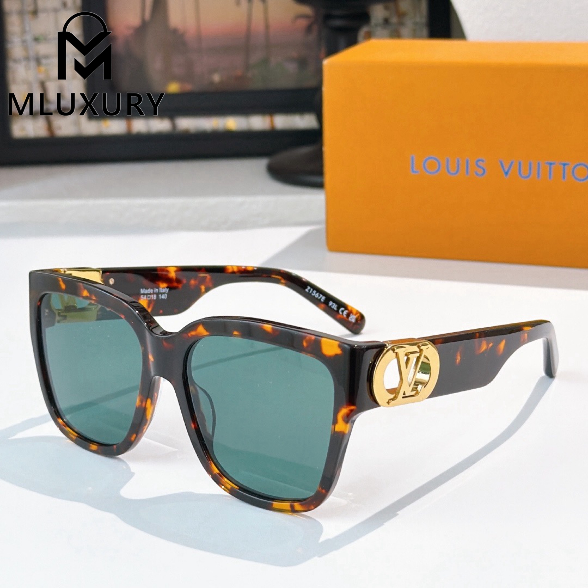 LOUIS VUITTON  Z1566E