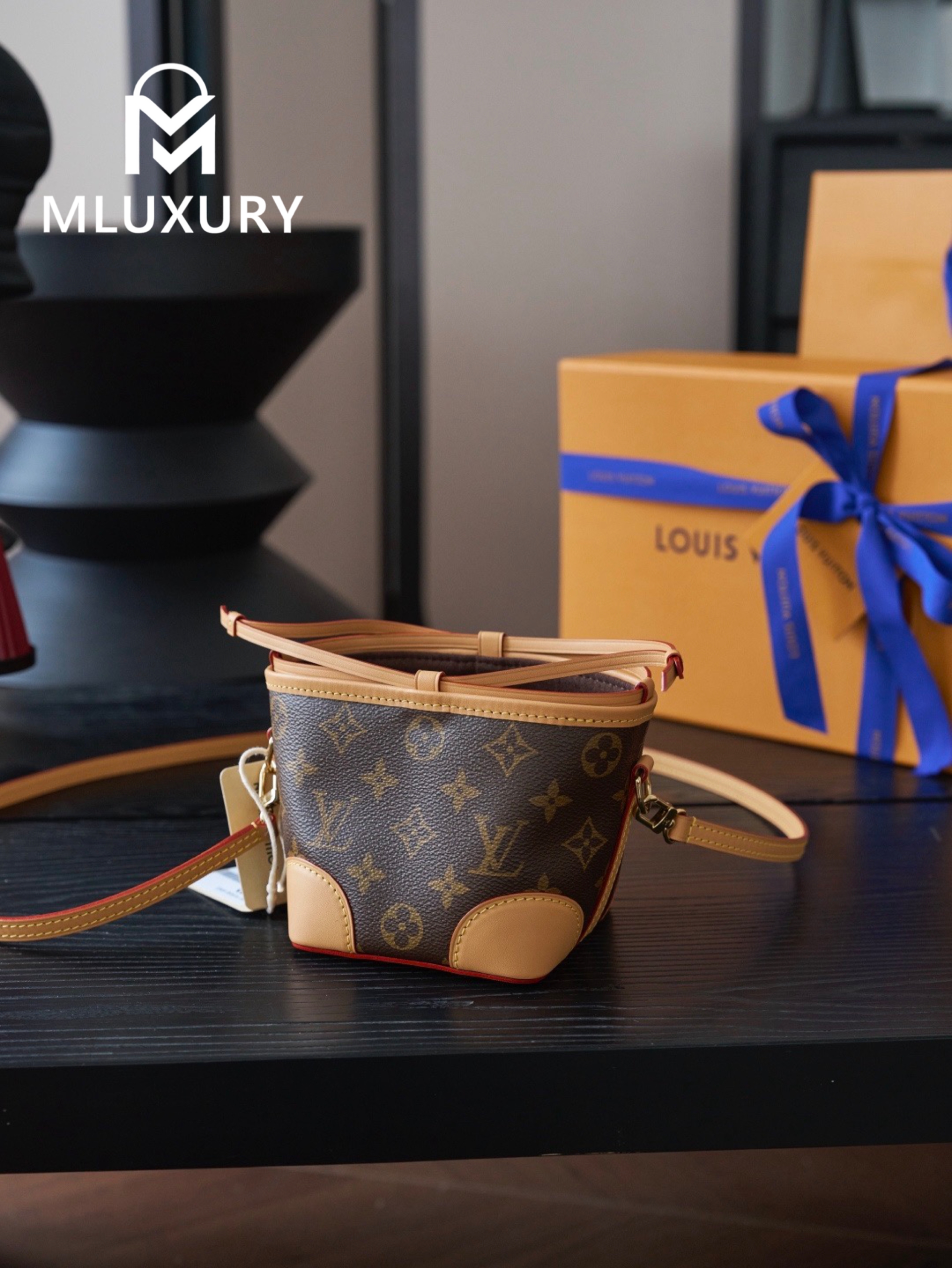 LOUIS VUITTON Noé Purse Handbag