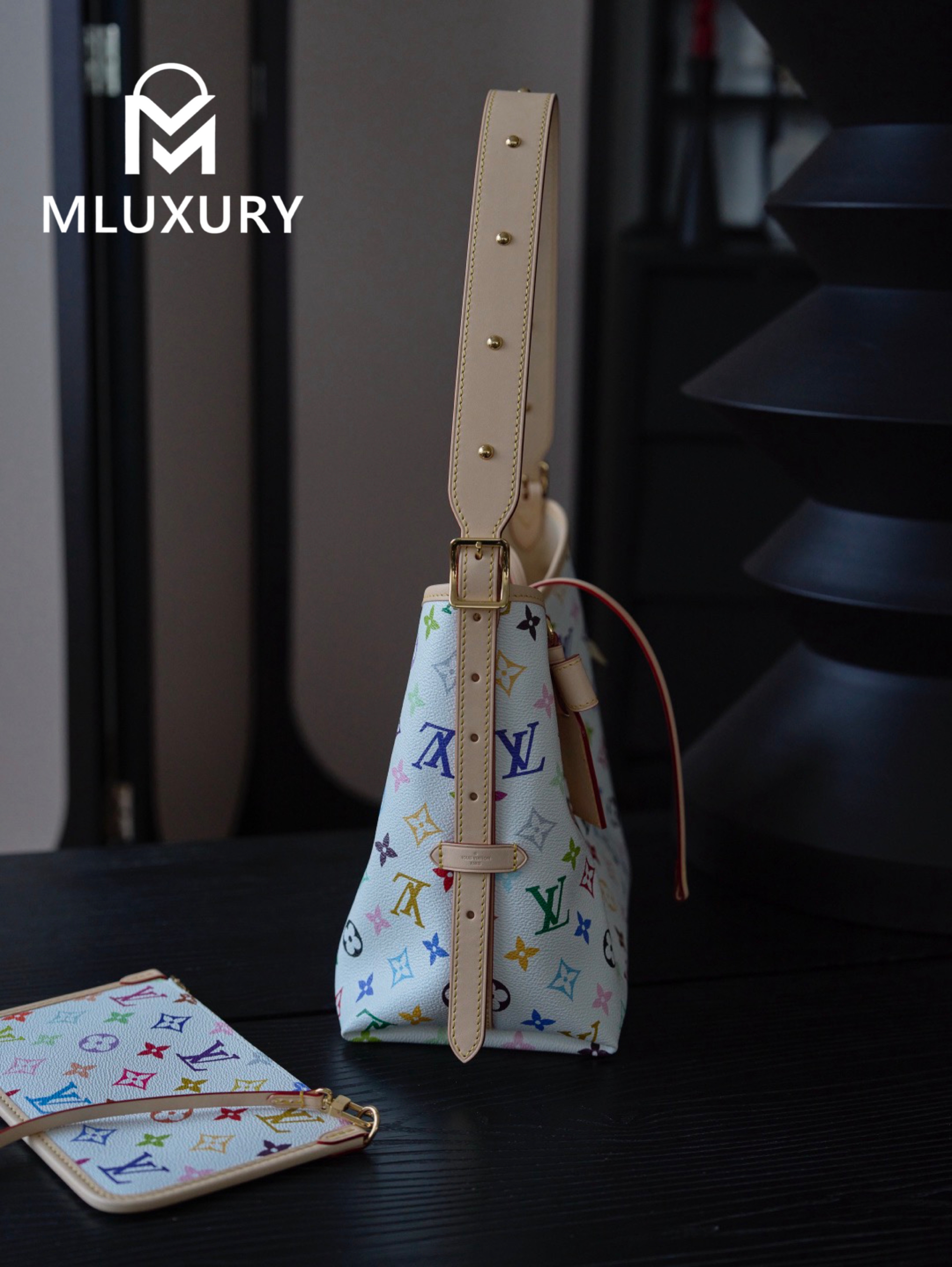LOUIS VUITTON CARRYALL (small size)