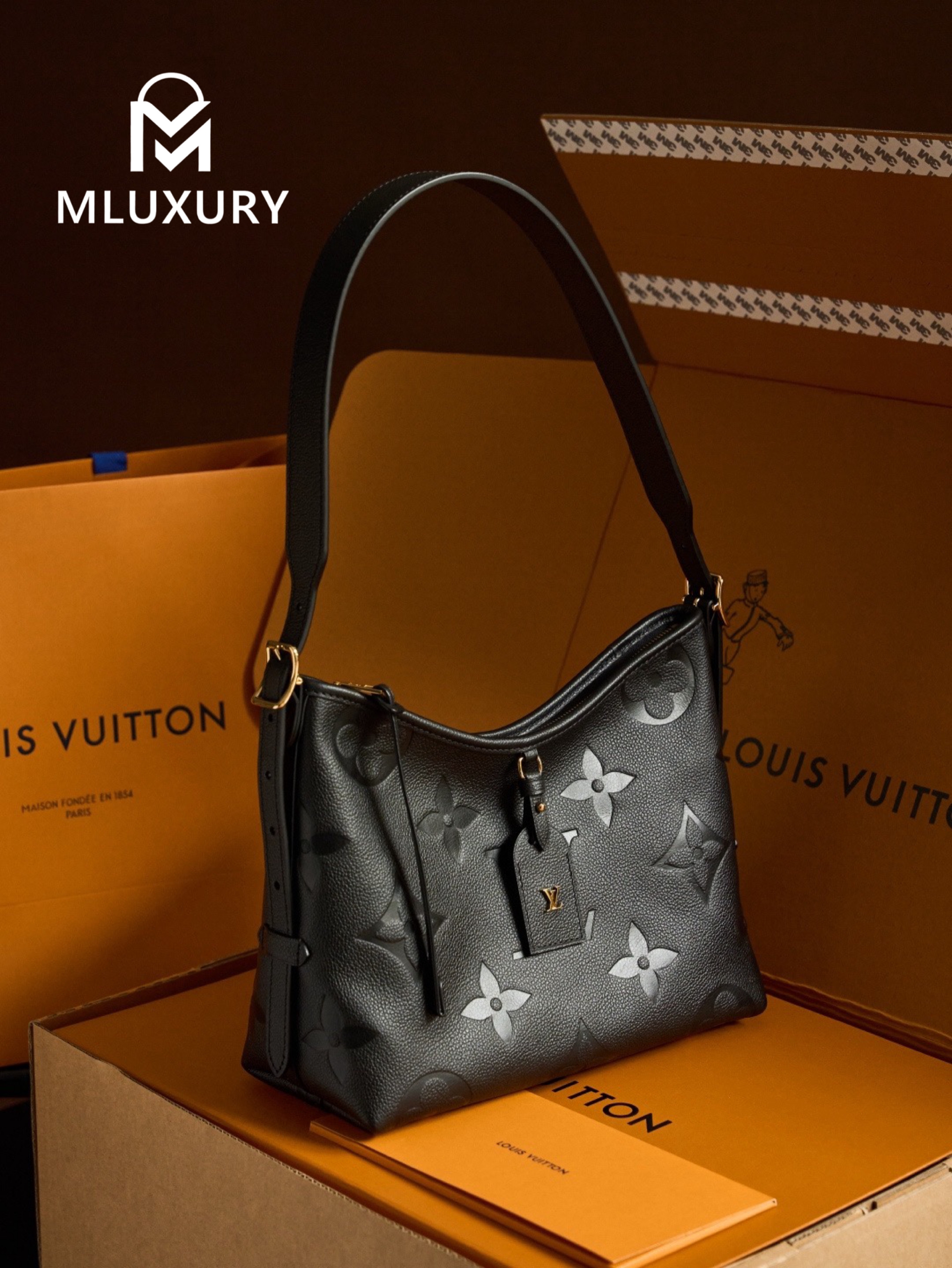 LOUIS VUITTON CARRYALL(small size), Black