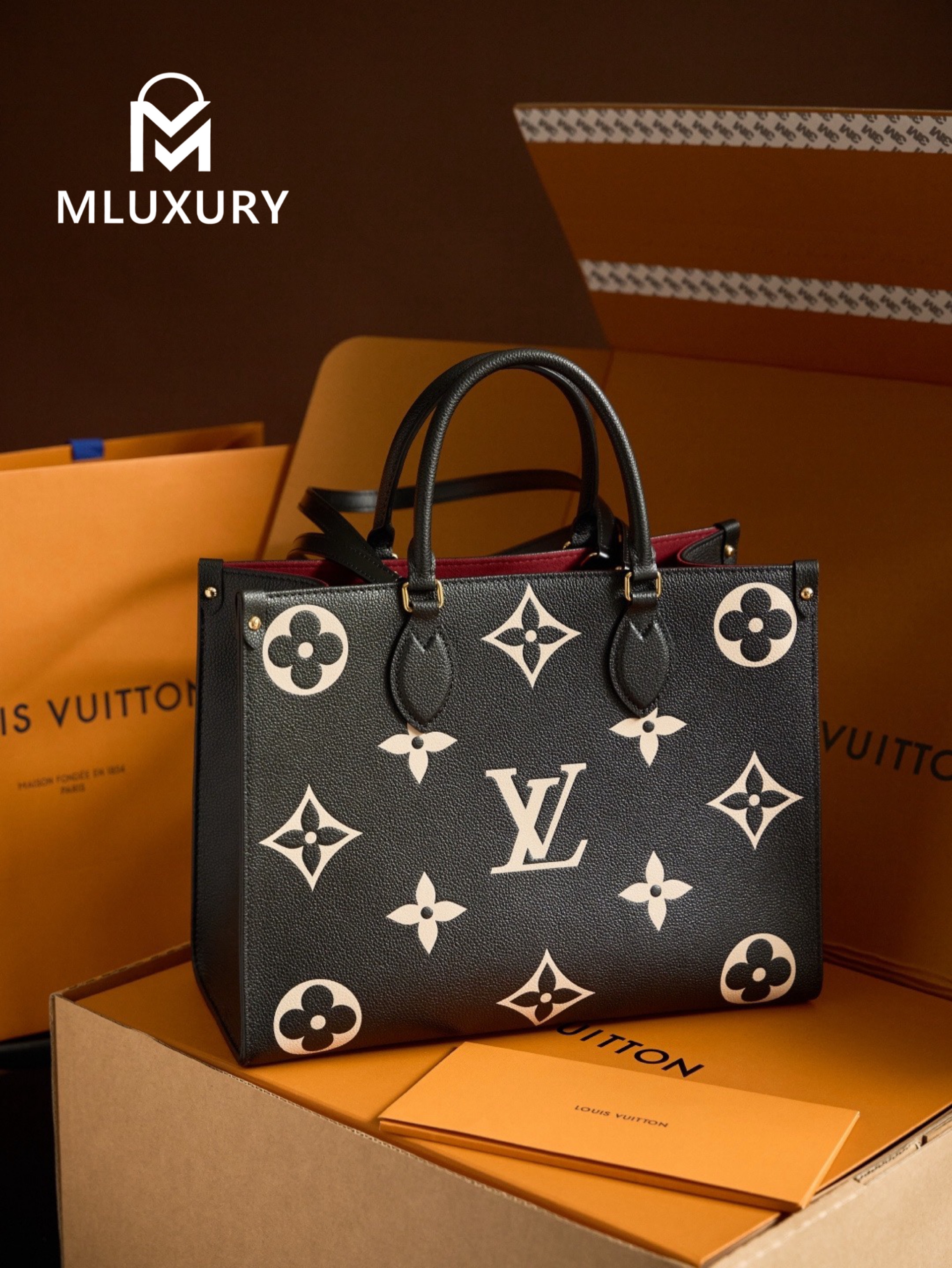LOUIS VUITTON ONTHEGO Medium, Black