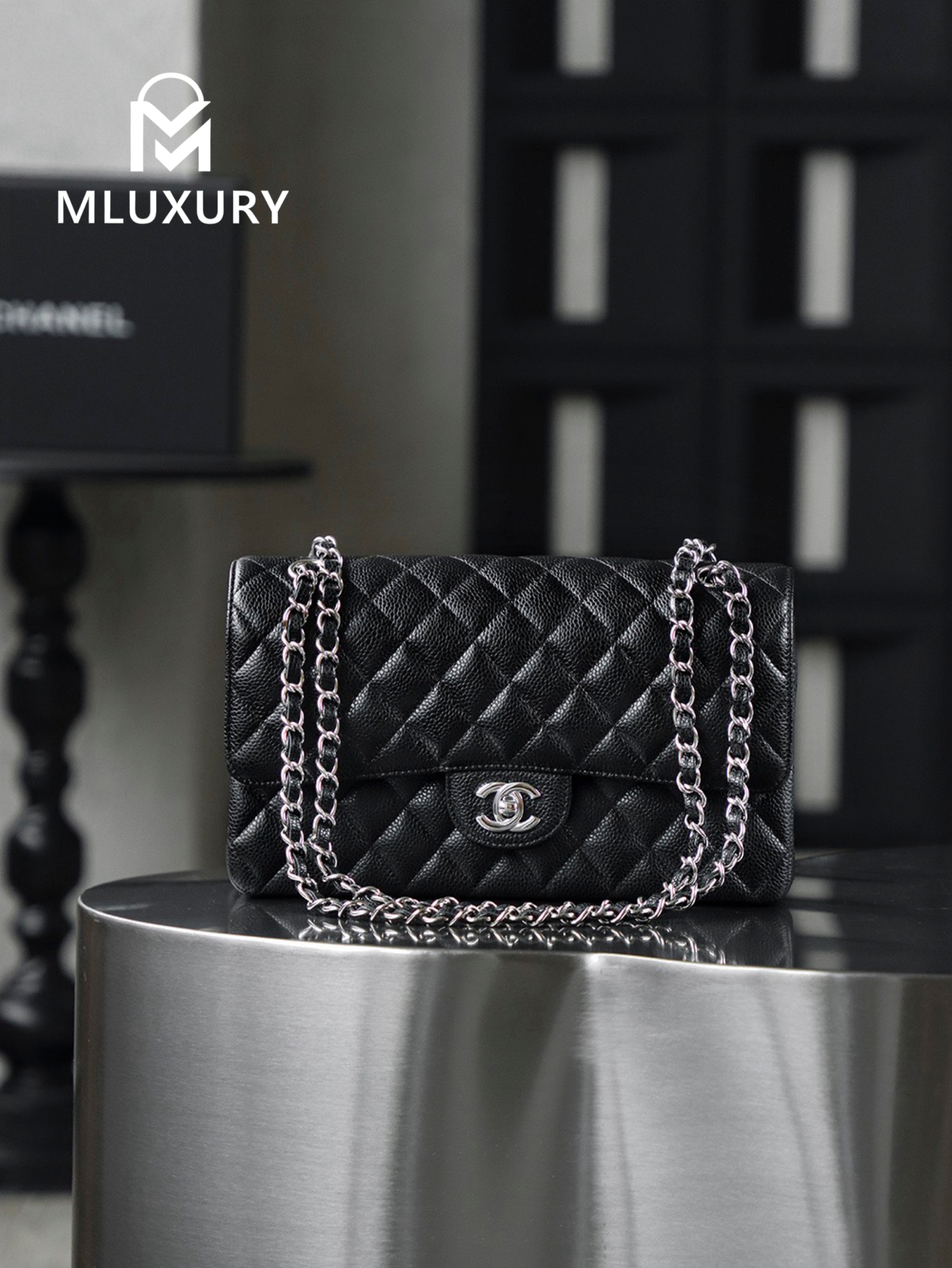 CHANEL CF 25(Classic Flap) Medium，Hass cowhide caviar leather