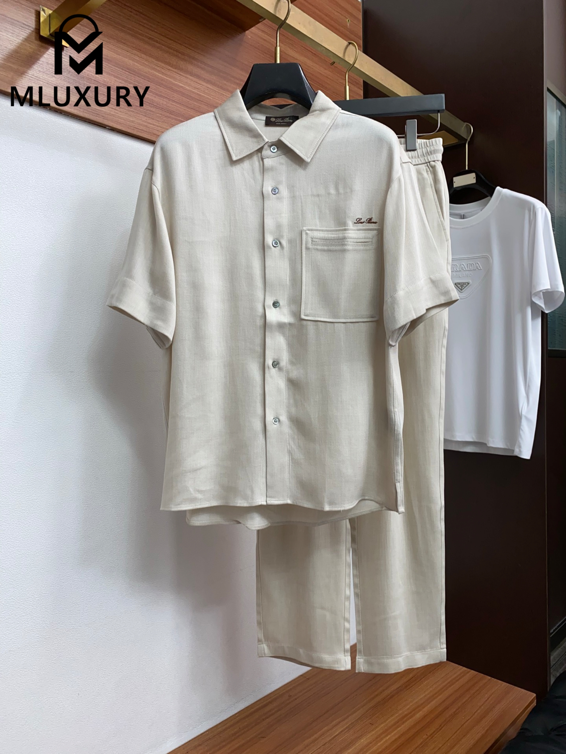 LORO PIANA Old-fashioned linen suit