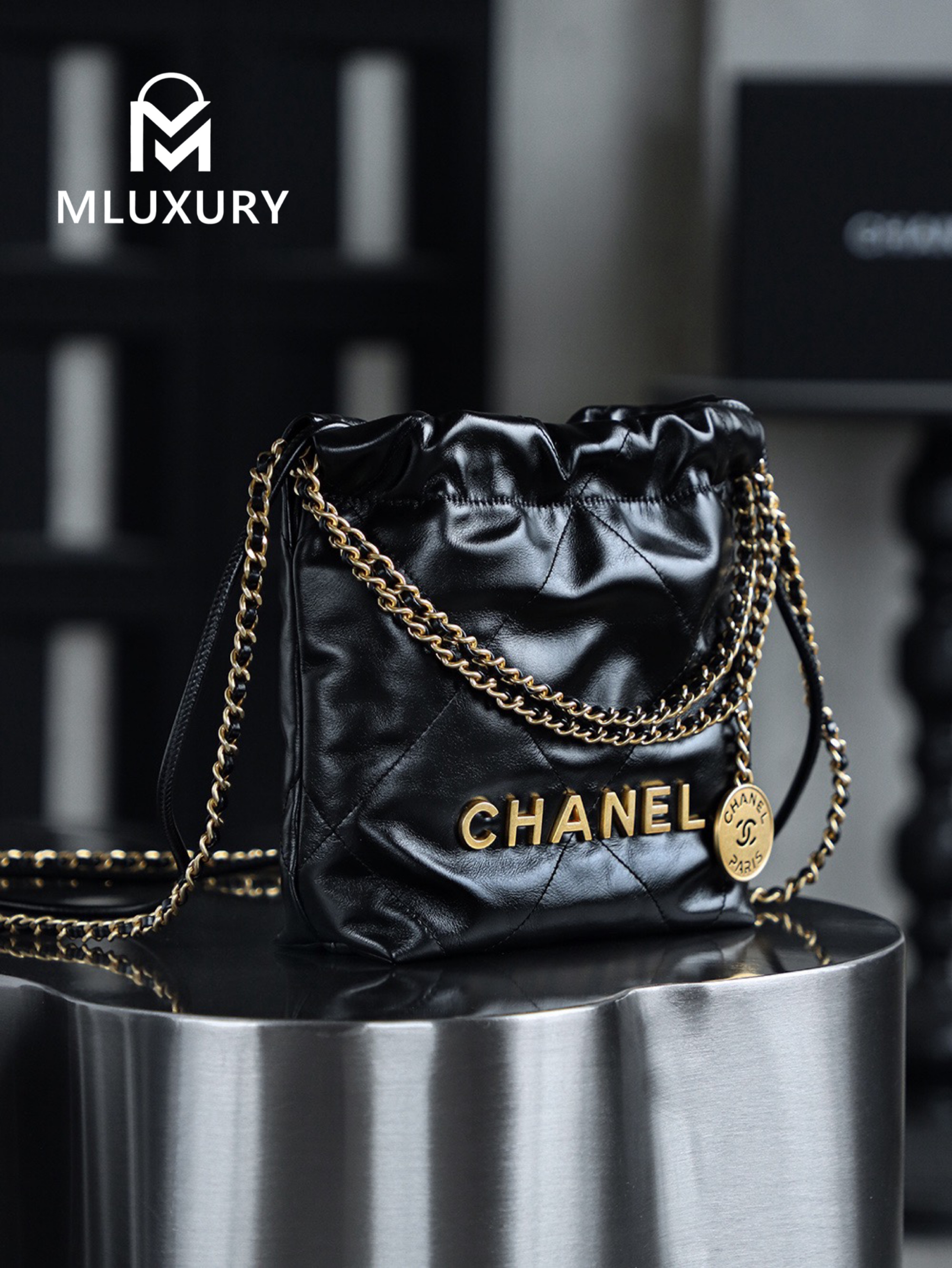 CHANEL 22 BAG (Mini), Black&Gold