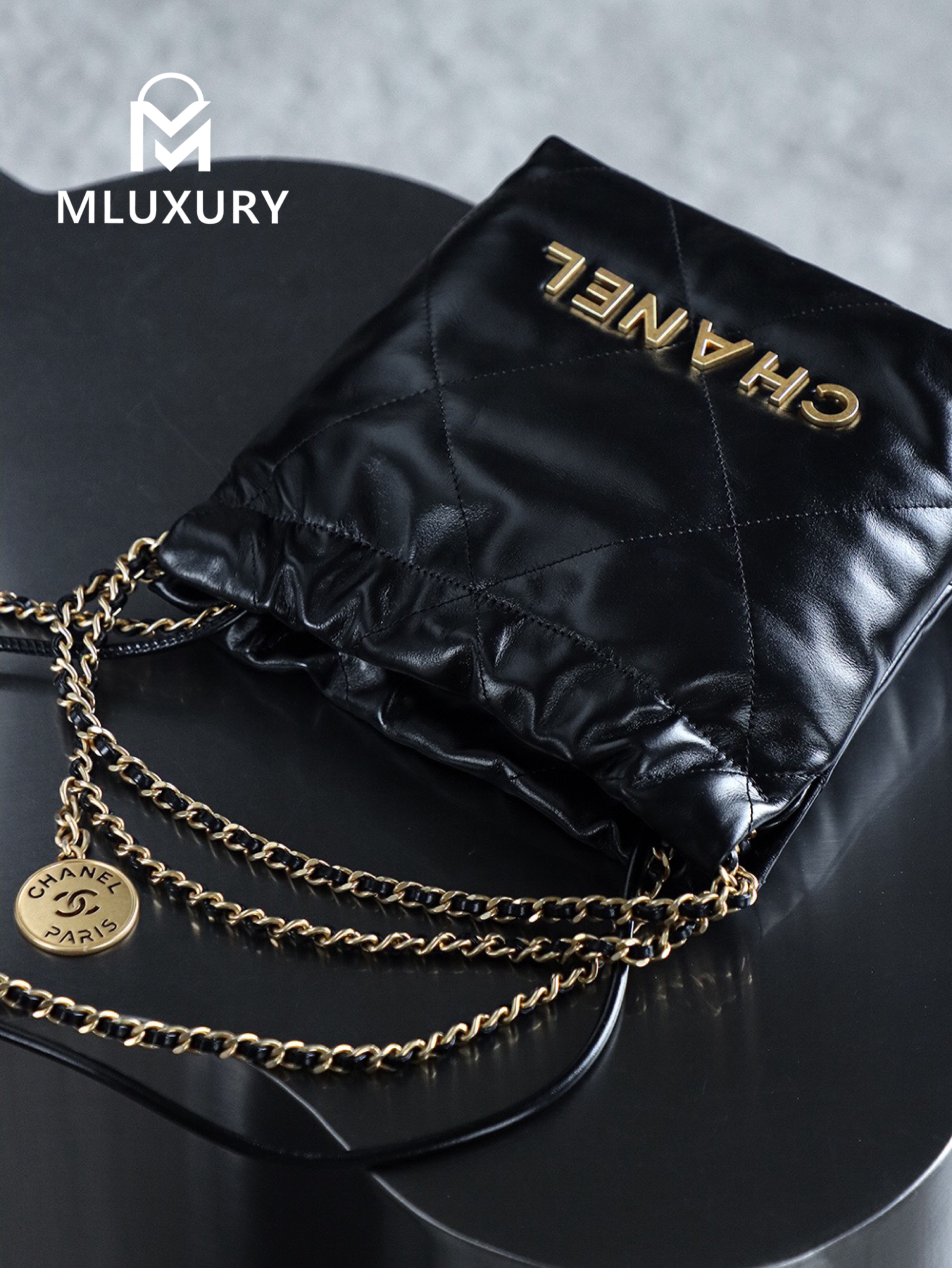 CHANEL 22 BAG (Mini), Black&Gold