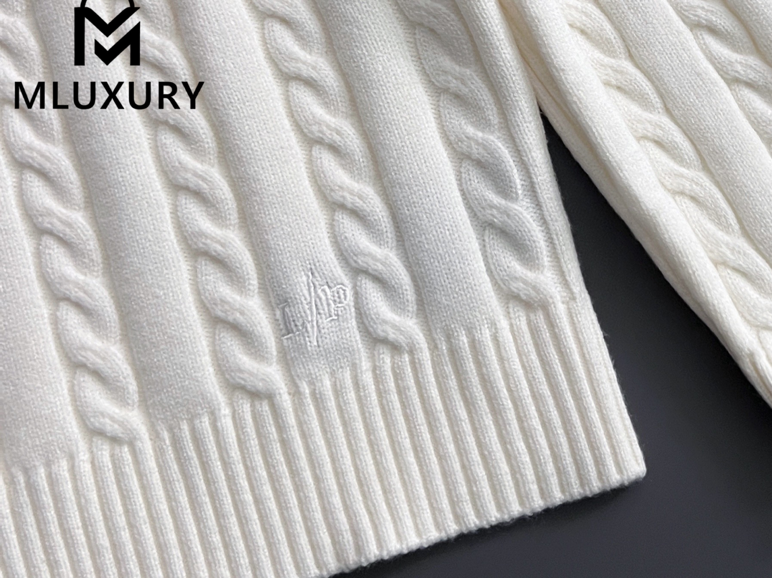 LORO PIANA Classic white knitted wool cardigan